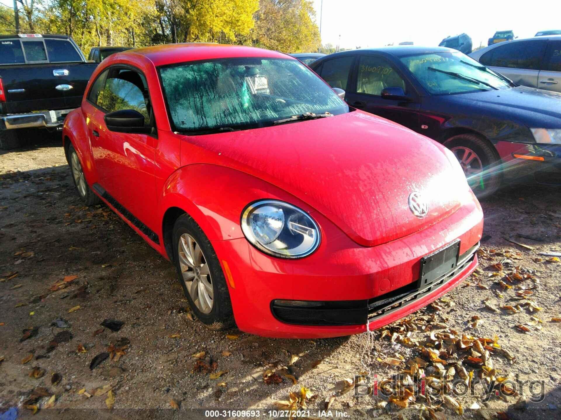 Photo 3VWFP7AT7DM636194 - VOLKSWAGEN BEETLE COUPE 2013