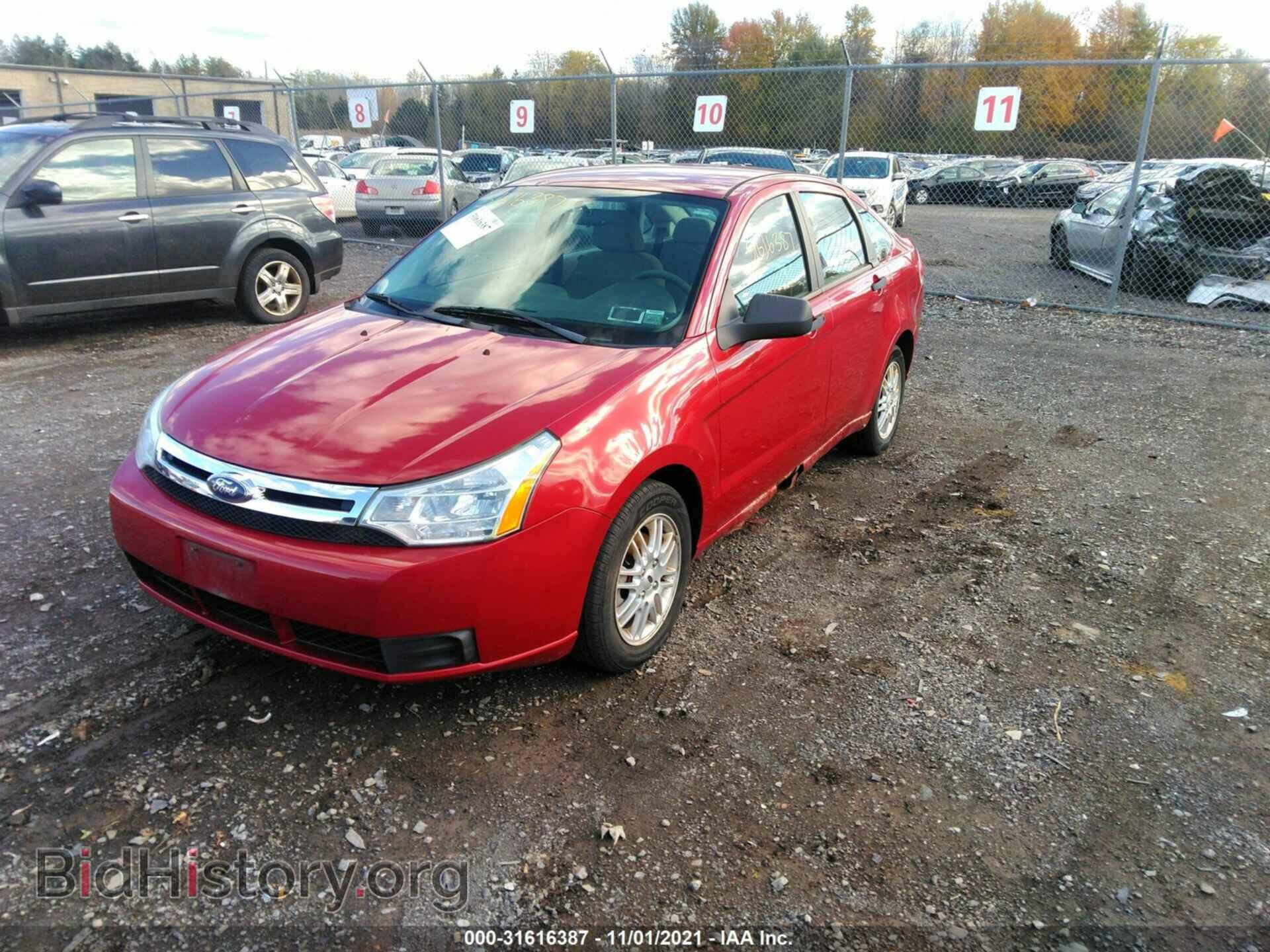 2009 FORD FOCUS - VIN: 1FAHP35N39W202075 - Фото 2