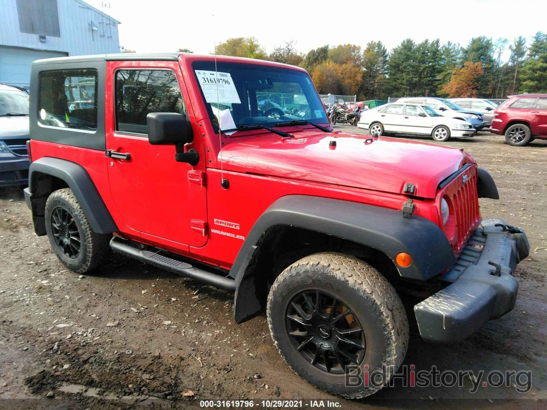 Photo 1J4AA2D16AL113963 - JEEP WRANGLER 2010