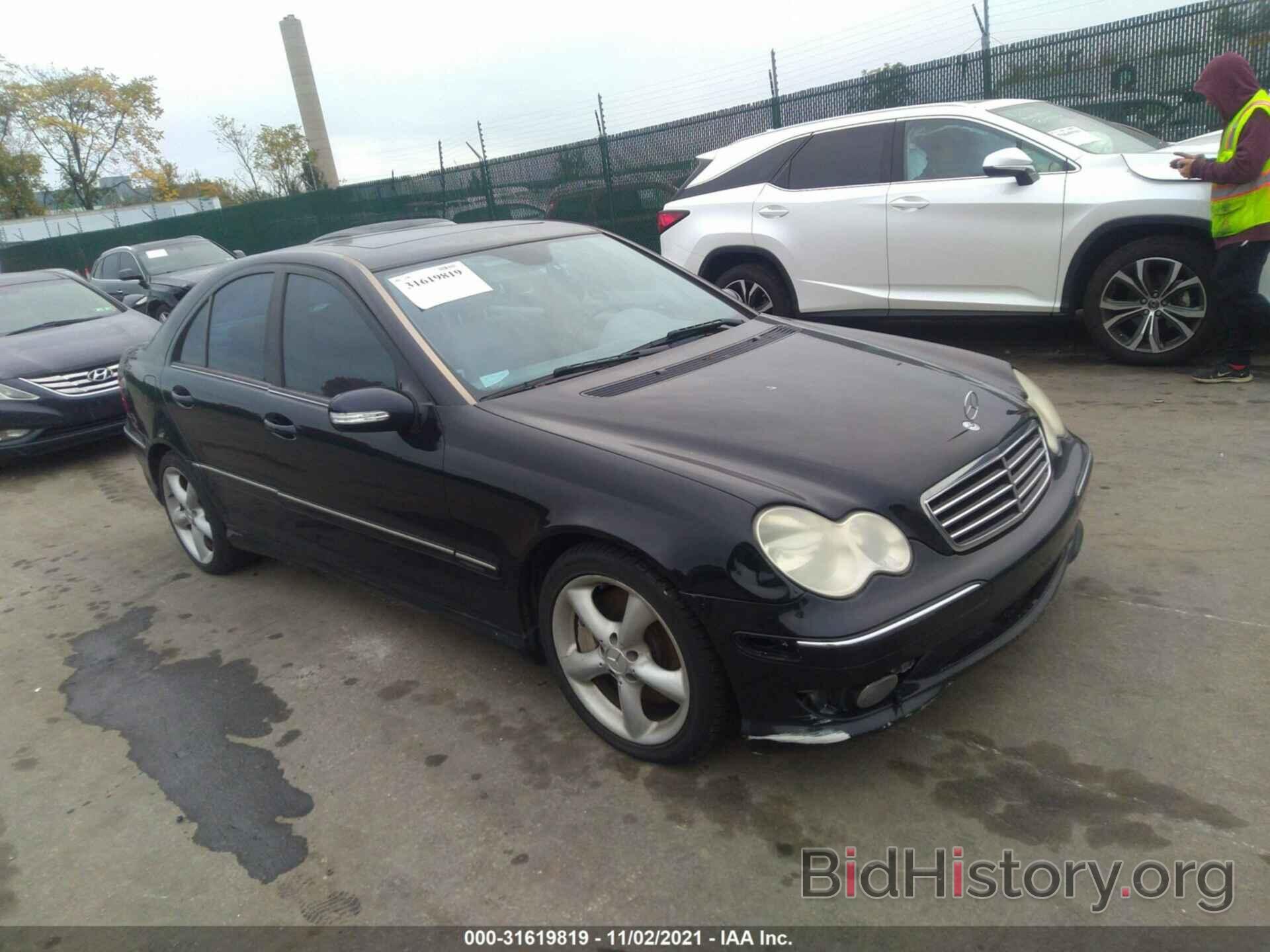 Photo WDBRF52H66A907049 - MERCEDES-BENZ C-CLASS 2006