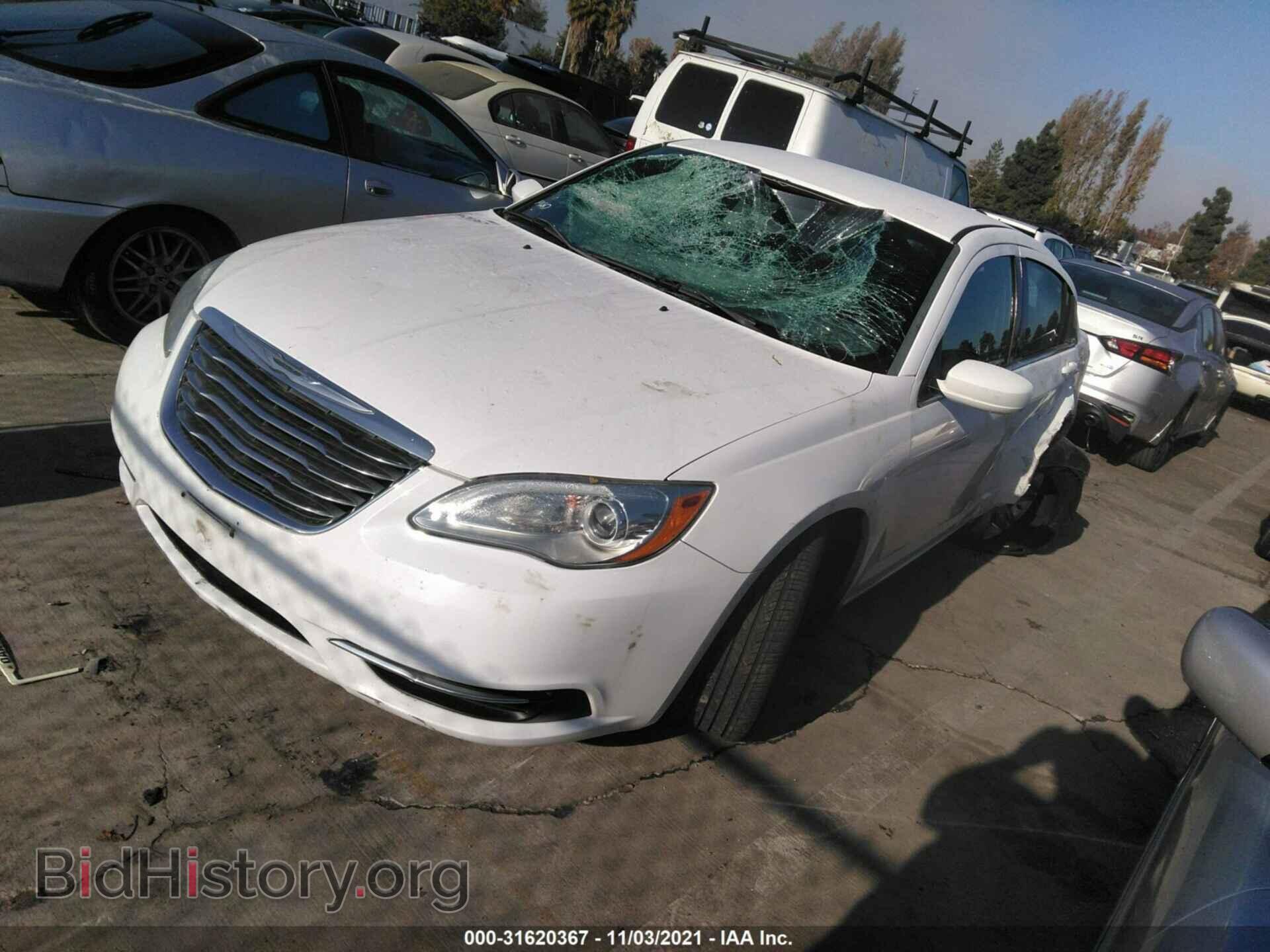 2013 CHRYSLER 200 - VIN: 1C3CCBAB2DN761562 - Photo 2