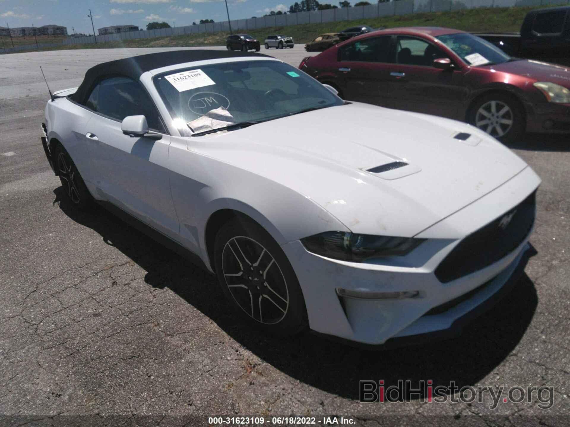 Photo 1FATP8UH3L5112635 - FORD MUSTANG 2020