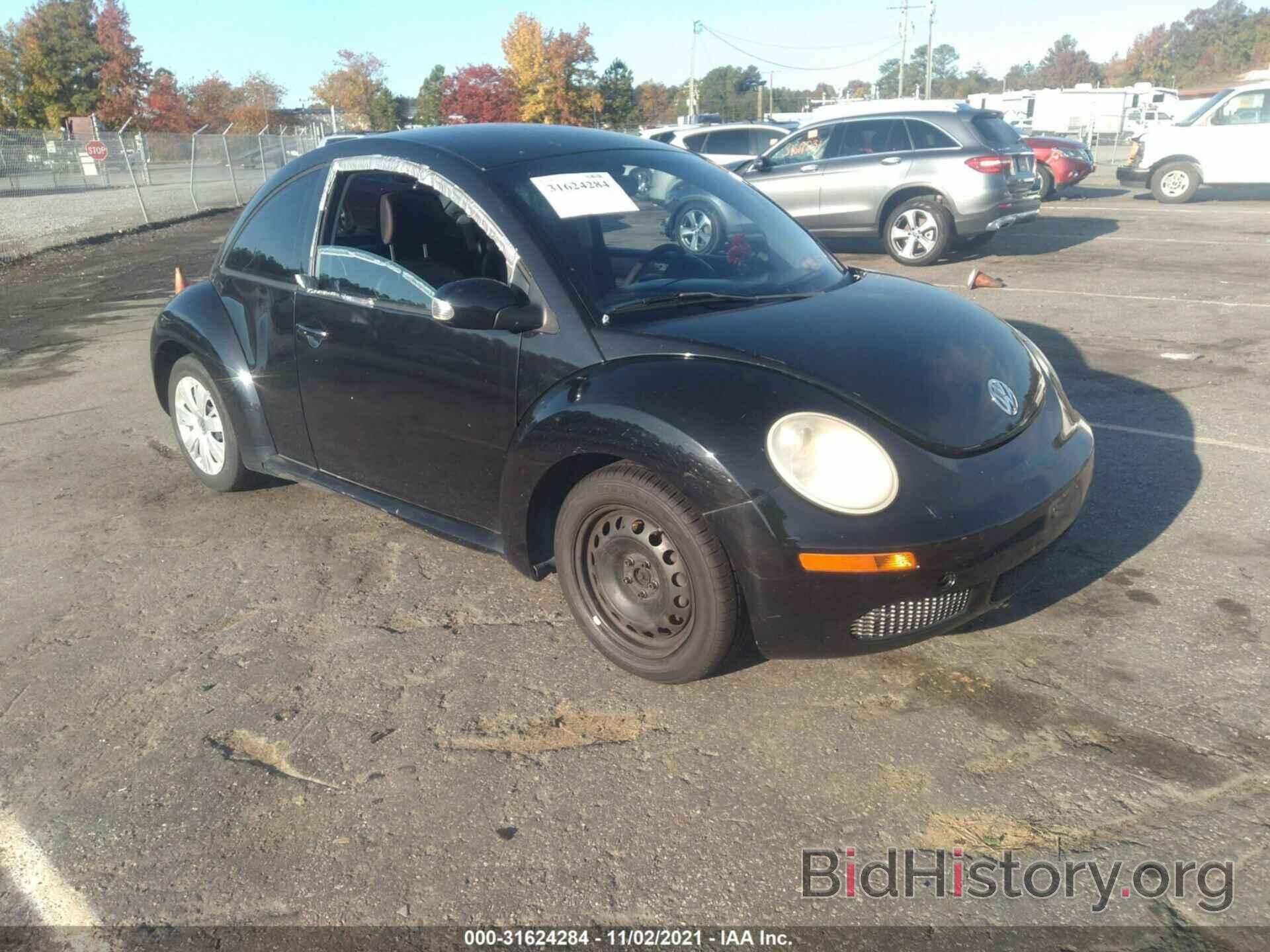 Photo 3VWPG3AG4AM007617 - VOLKSWAGEN NEW BEETLE COUPE 2010