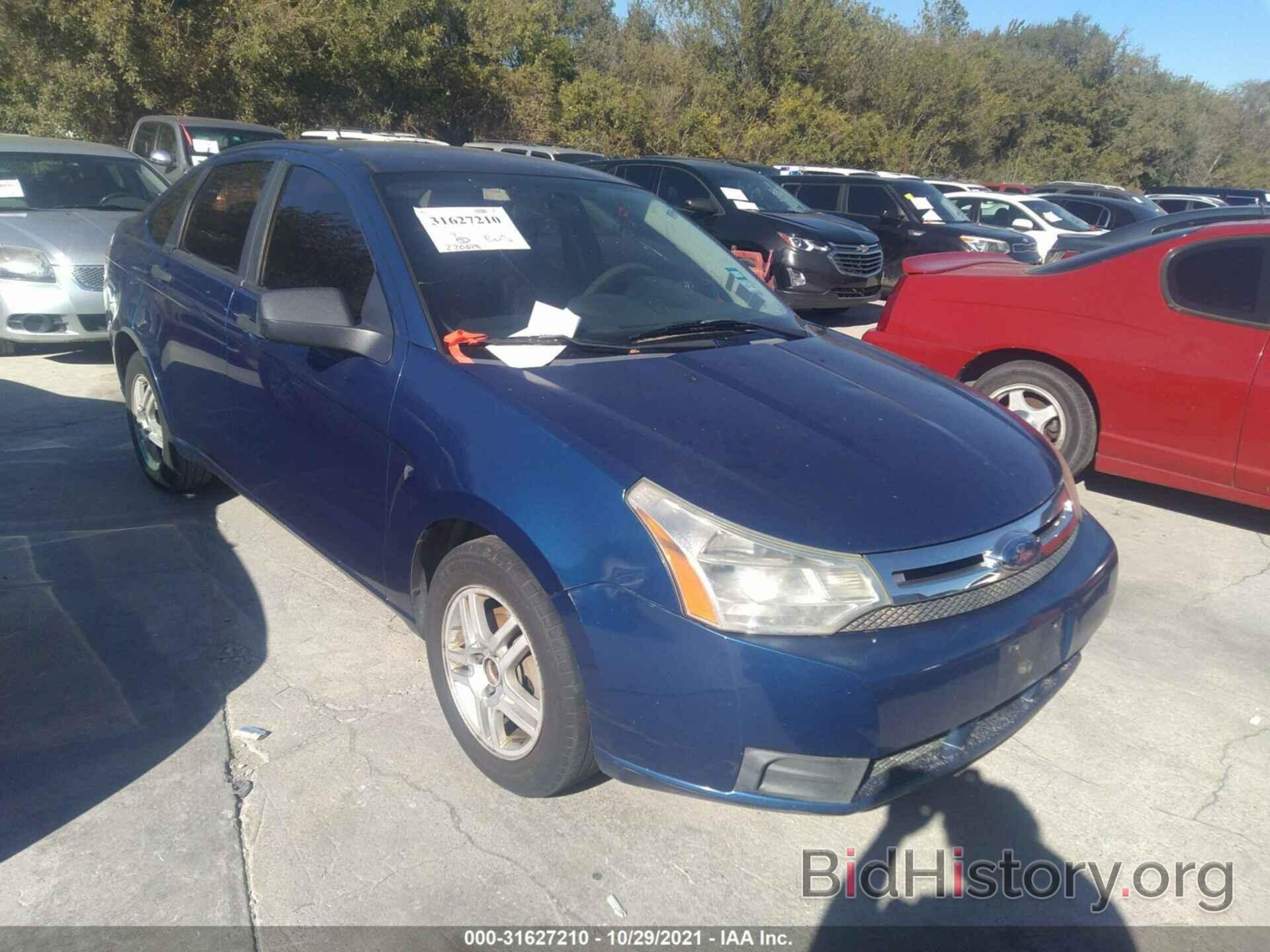 Photo 1FAHP35N69W182467 - FORD FOCUS 2009