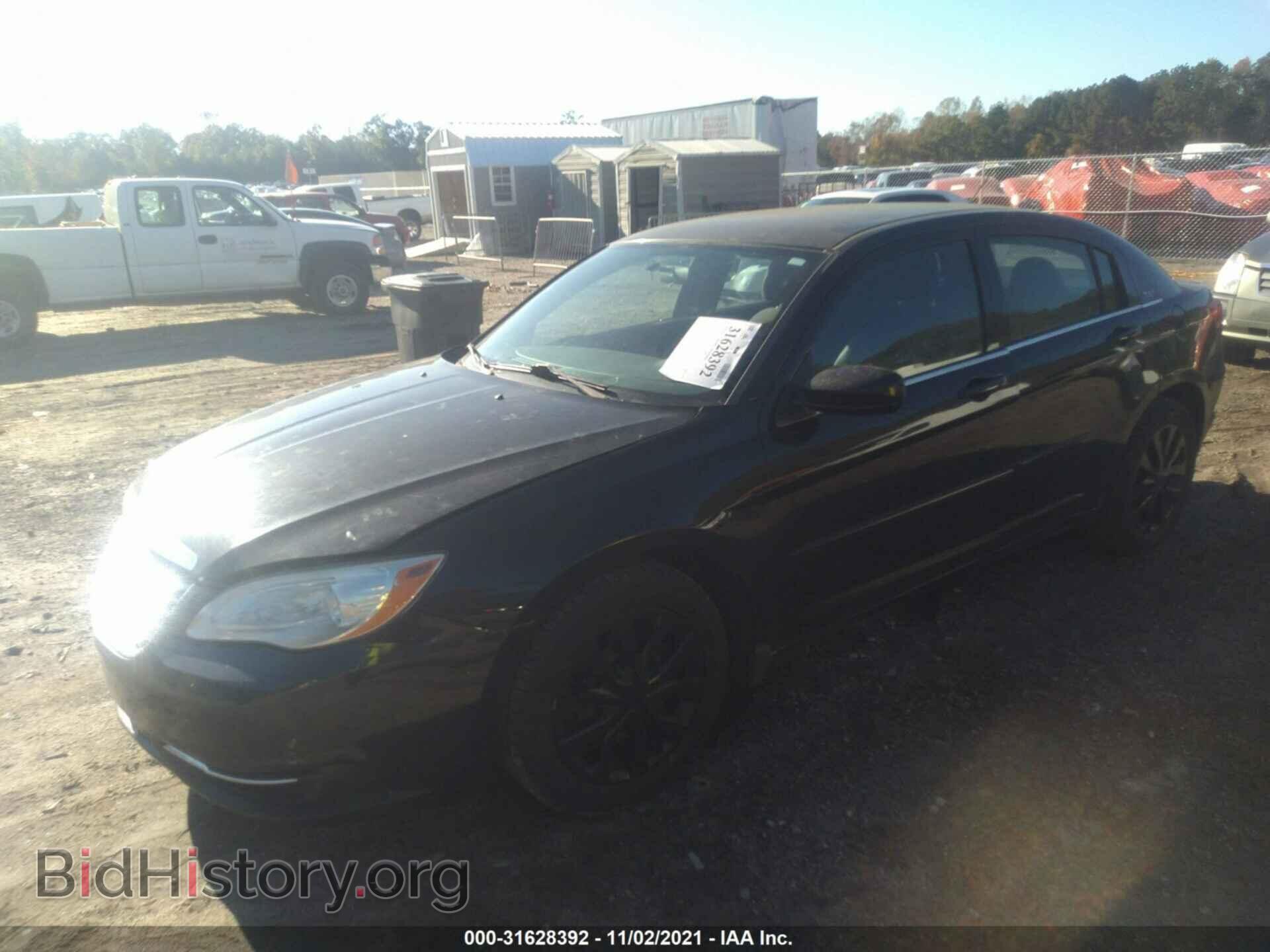 2012 CHRYSLER 200 - VIN: 1C3CCBAB5CN217183 - Фото 2