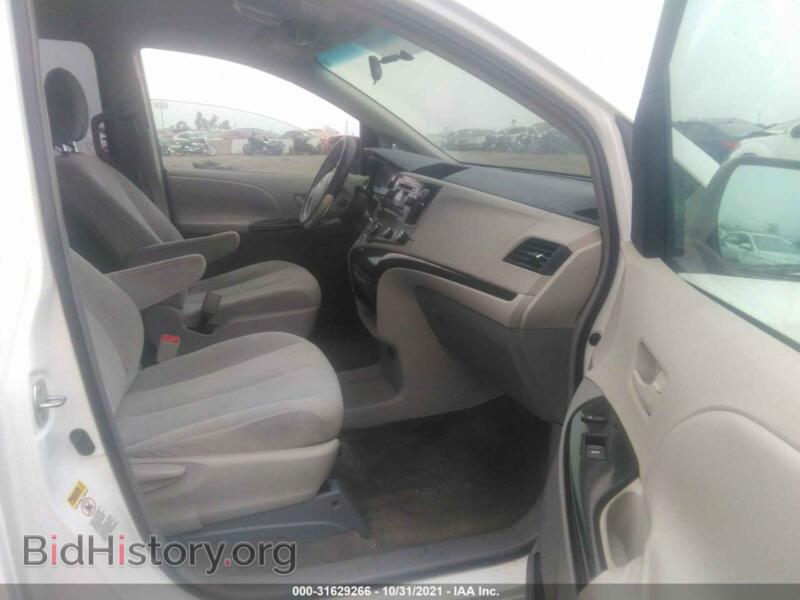 2011 Toyota SIENNA (VIN 5TDKA3DC3BS007732) — фото 5 из 11