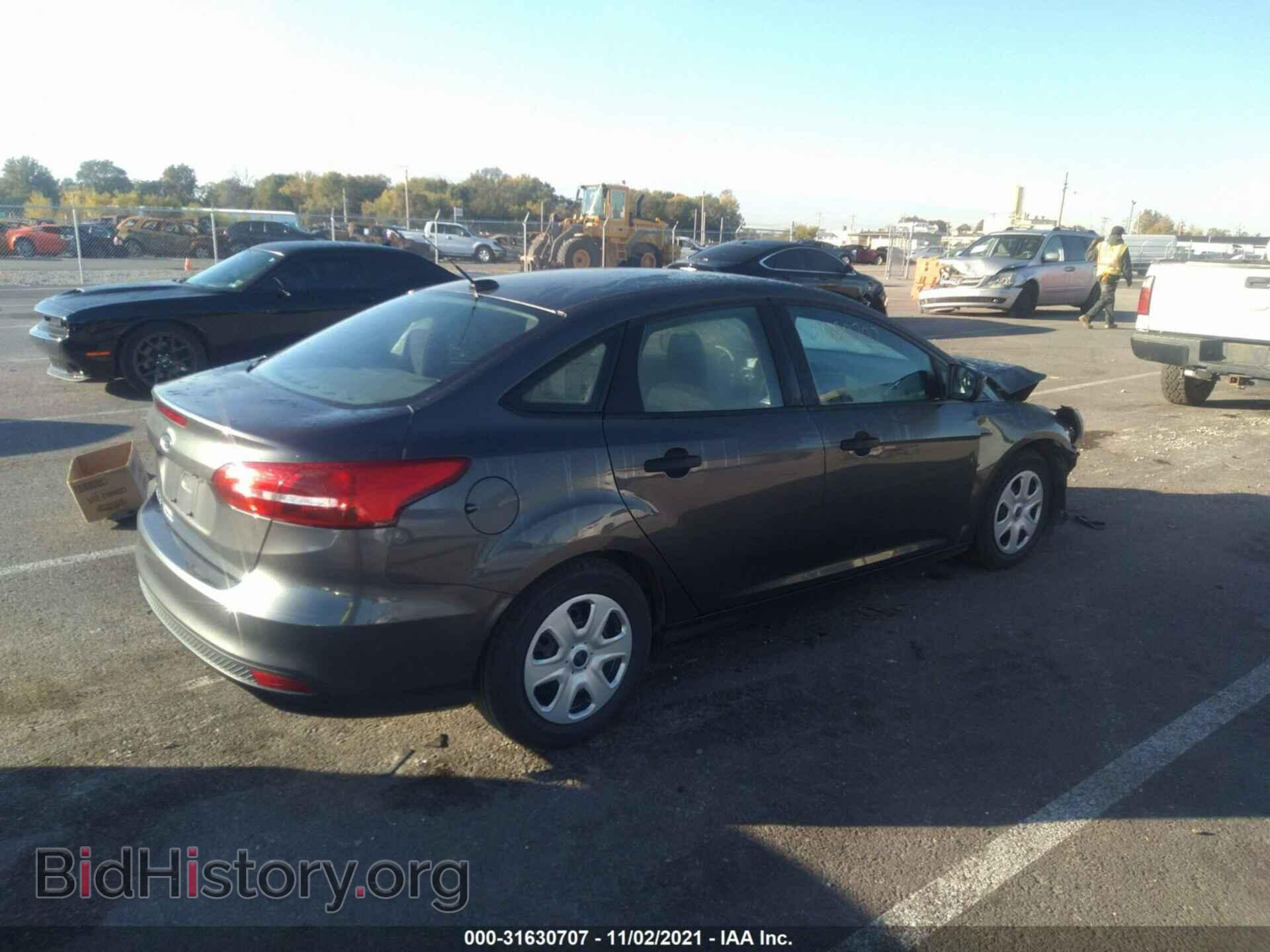 2017 FORD FOCUS - VIN: 1FADP3E29HL219564 - Фото 4