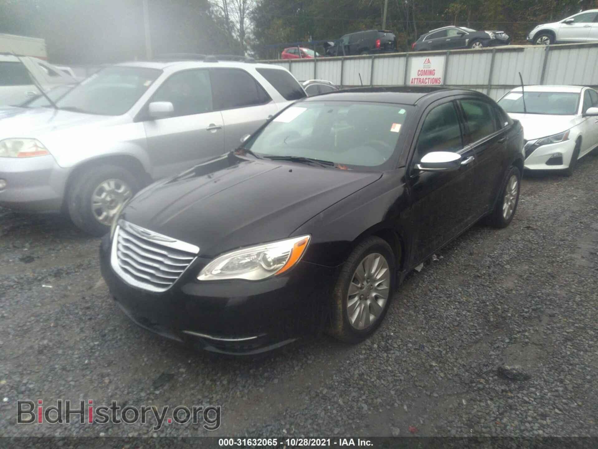 2013 CHRYSLER 200 - VIN: 1C3CCBAB9DN641595 - Фото 2