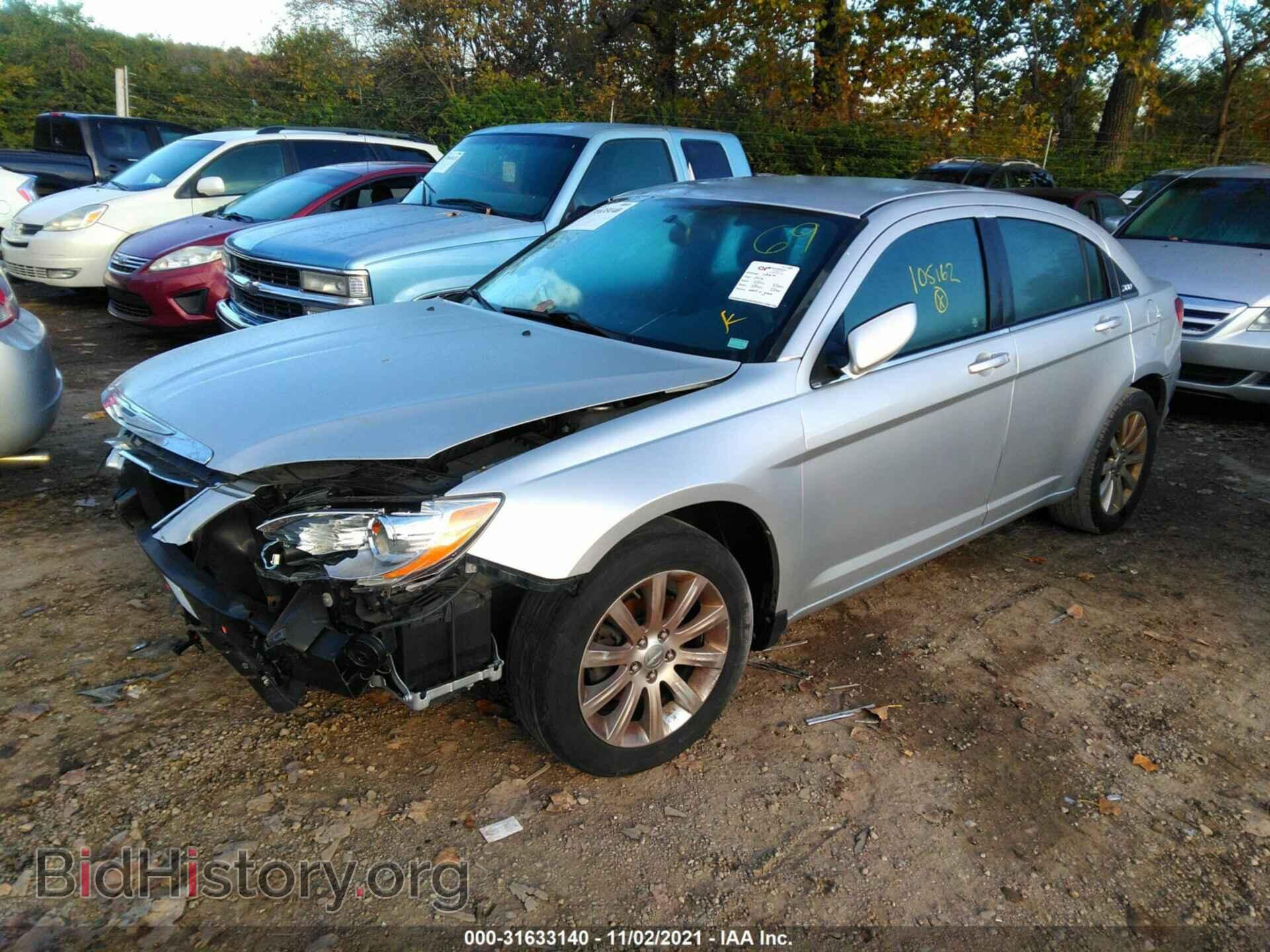 2012 CHRYSLER 200 - VIN: 1C3CCBBB9CN105162 - Фото 2