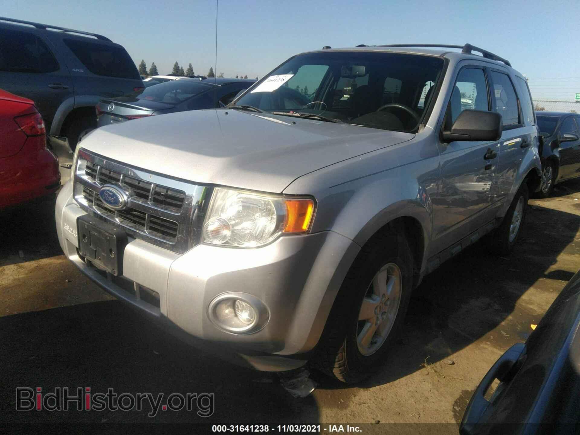 2011 FORD ESCAPE - VIN: 1FMCU9D75BKB36902 - Photo 2