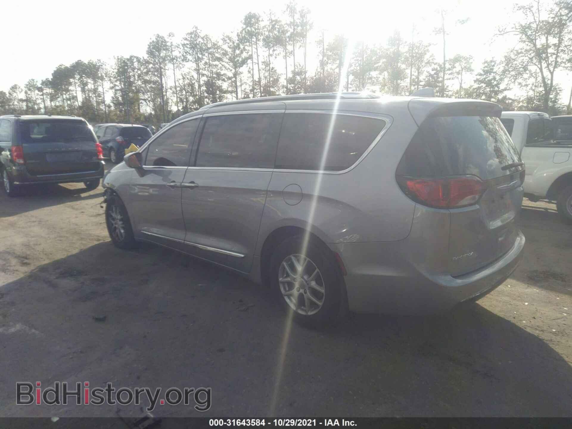 2020 CHRYSLER PACIFICA - VIN: 2C4RC1BG2LR182681 - Photo 3