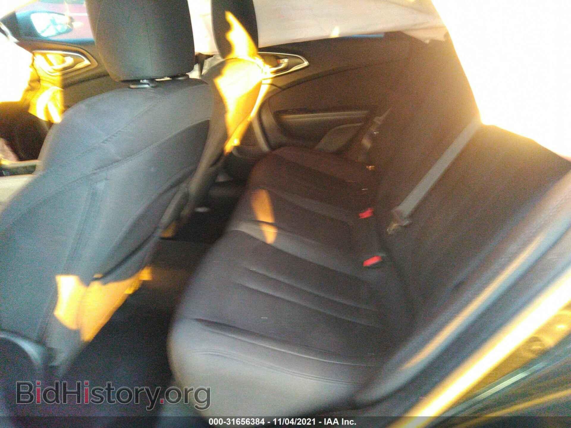2015 CHRYSLER 200 - VIN: 1C3CCCAB1FN704553 - Фото 8