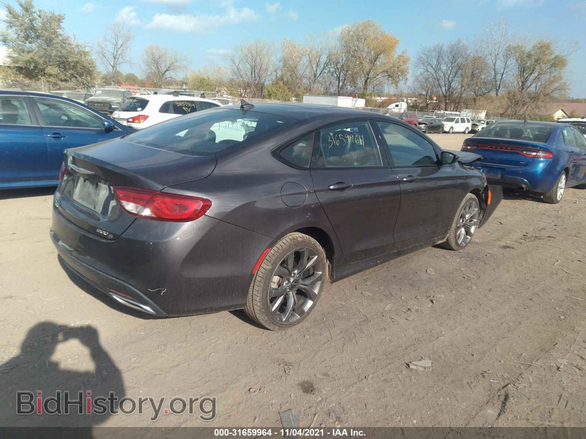 2016 CHRYSLER 200 - VIN: 1C3CCCDGXGN175029 - Фото 4