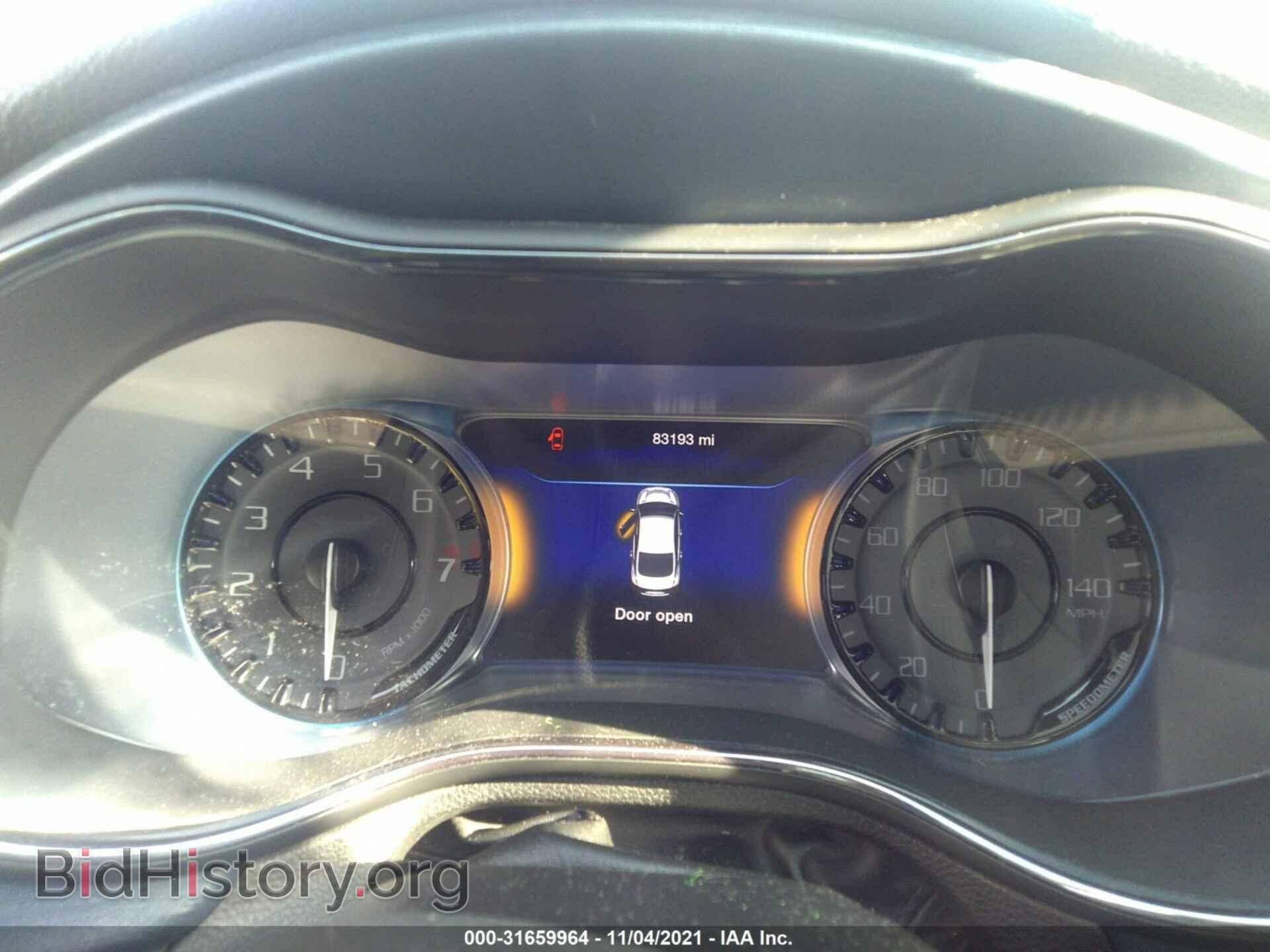 2016 CHRYSLER 200 - VIN: 1C3CCCDGXGN175029 - Фото 7