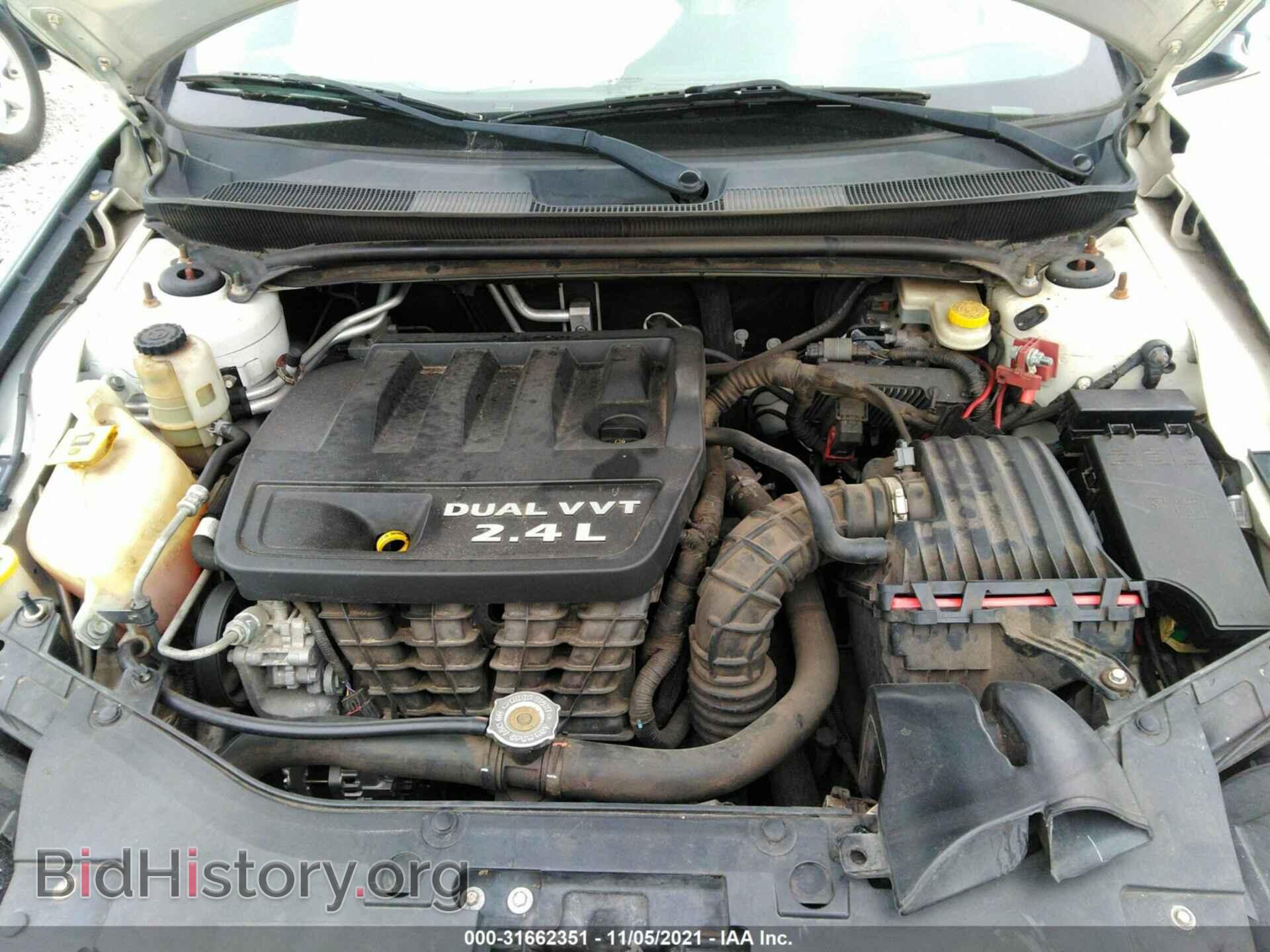 2011 CHRYSLER 200 - VIN: 1C3BC2FB5BN500511 - Photo 10