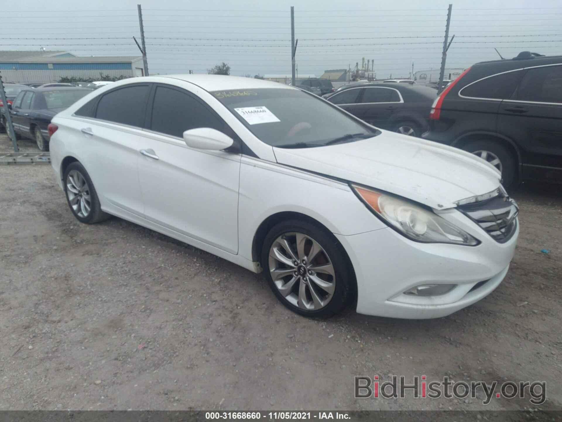 Photo 5NPEC4ACXBH042288 - HYUNDAI SONATA 2011