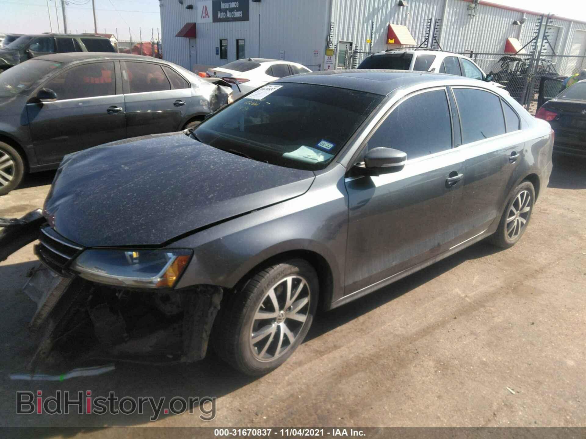 2017 VOLKSWAGEN JETTA - VIN: 3VWDB7AJ9HM263668 - Фото 2