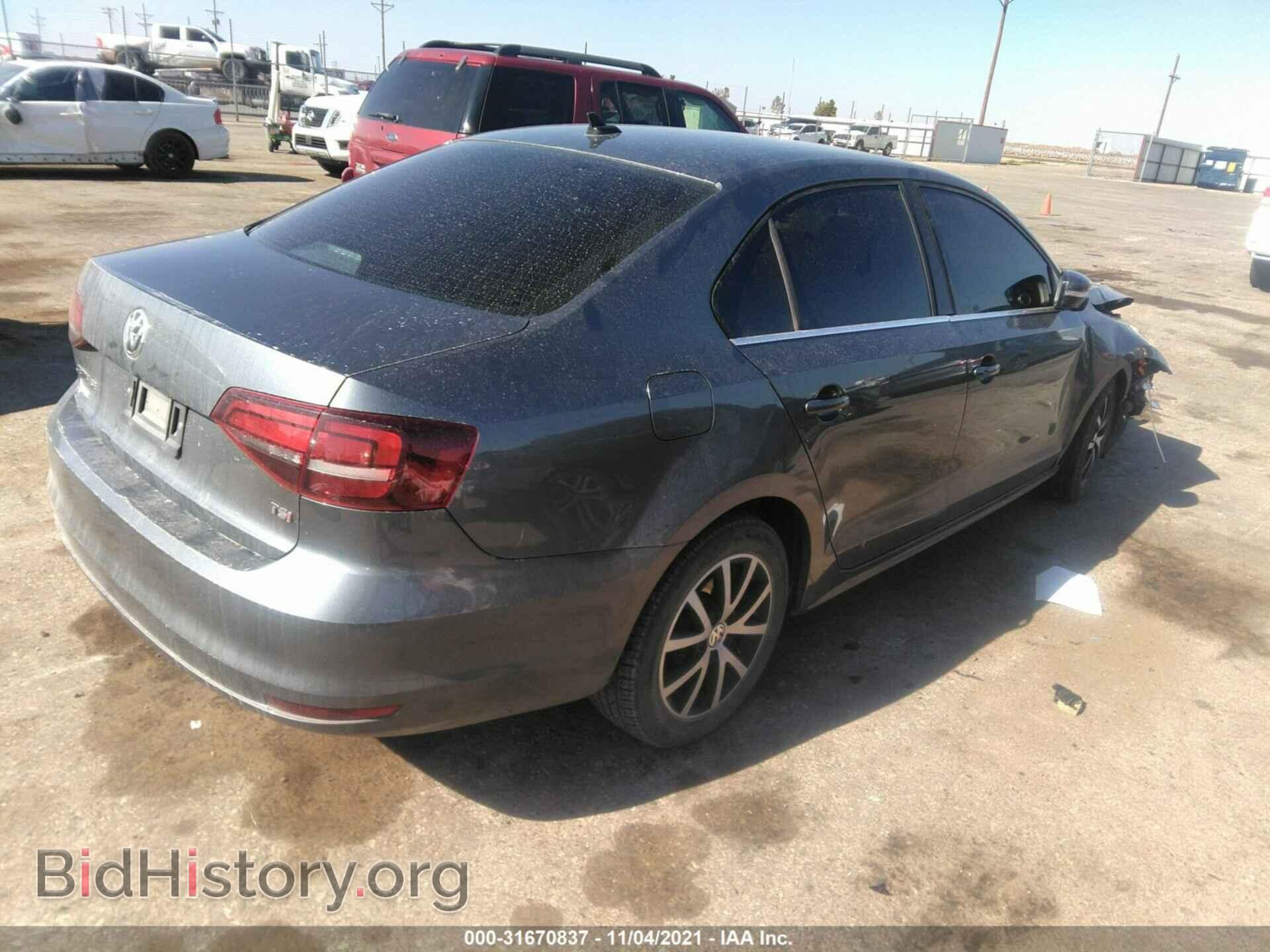 2017 VOLKSWAGEN JETTA - VIN: 3VWDB7AJ9HM263668 - Фото 4