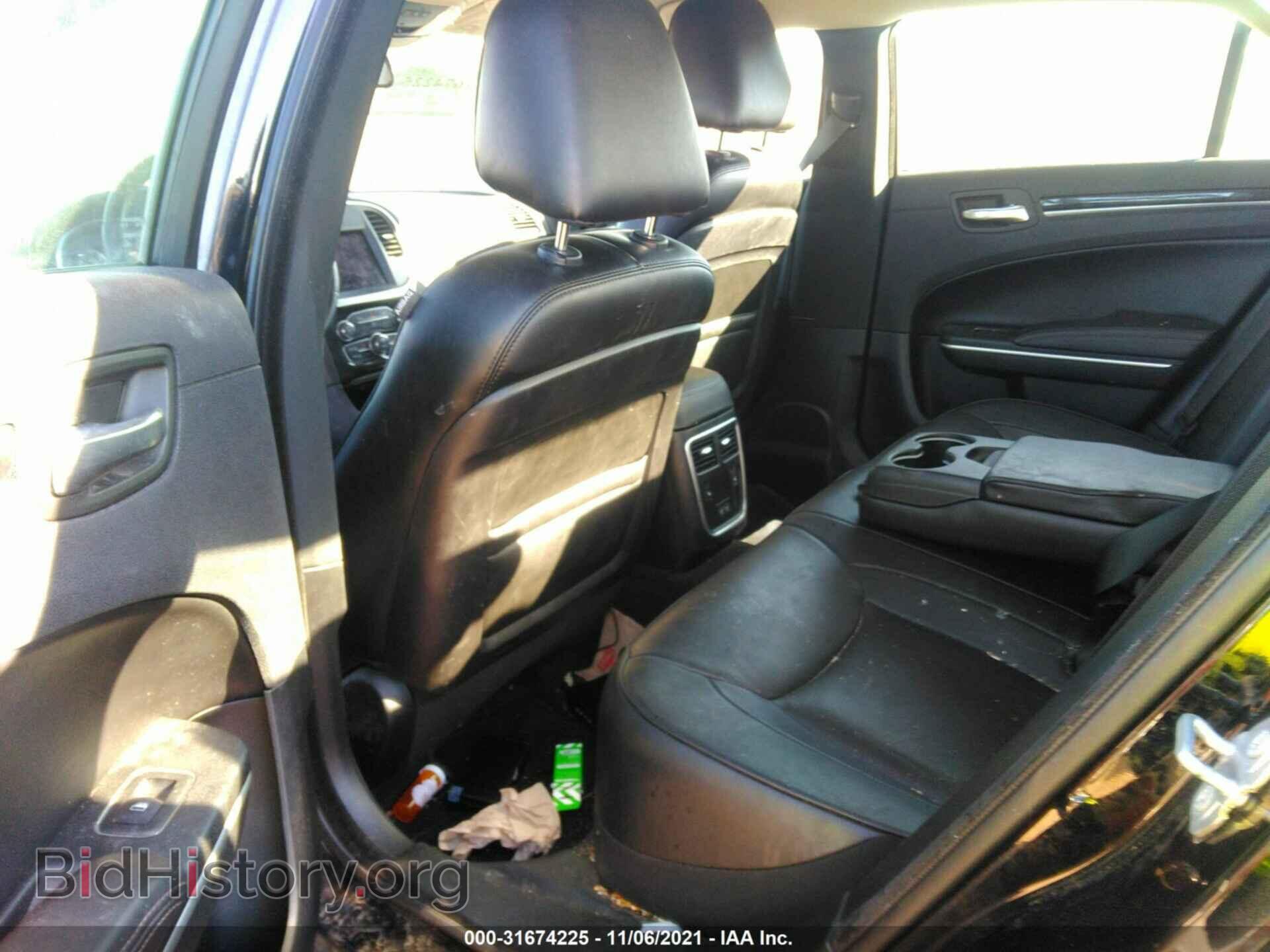 2019 CHRYSLER 300 - VIN: 2C3CCAEG9KH528171 - Фото 8