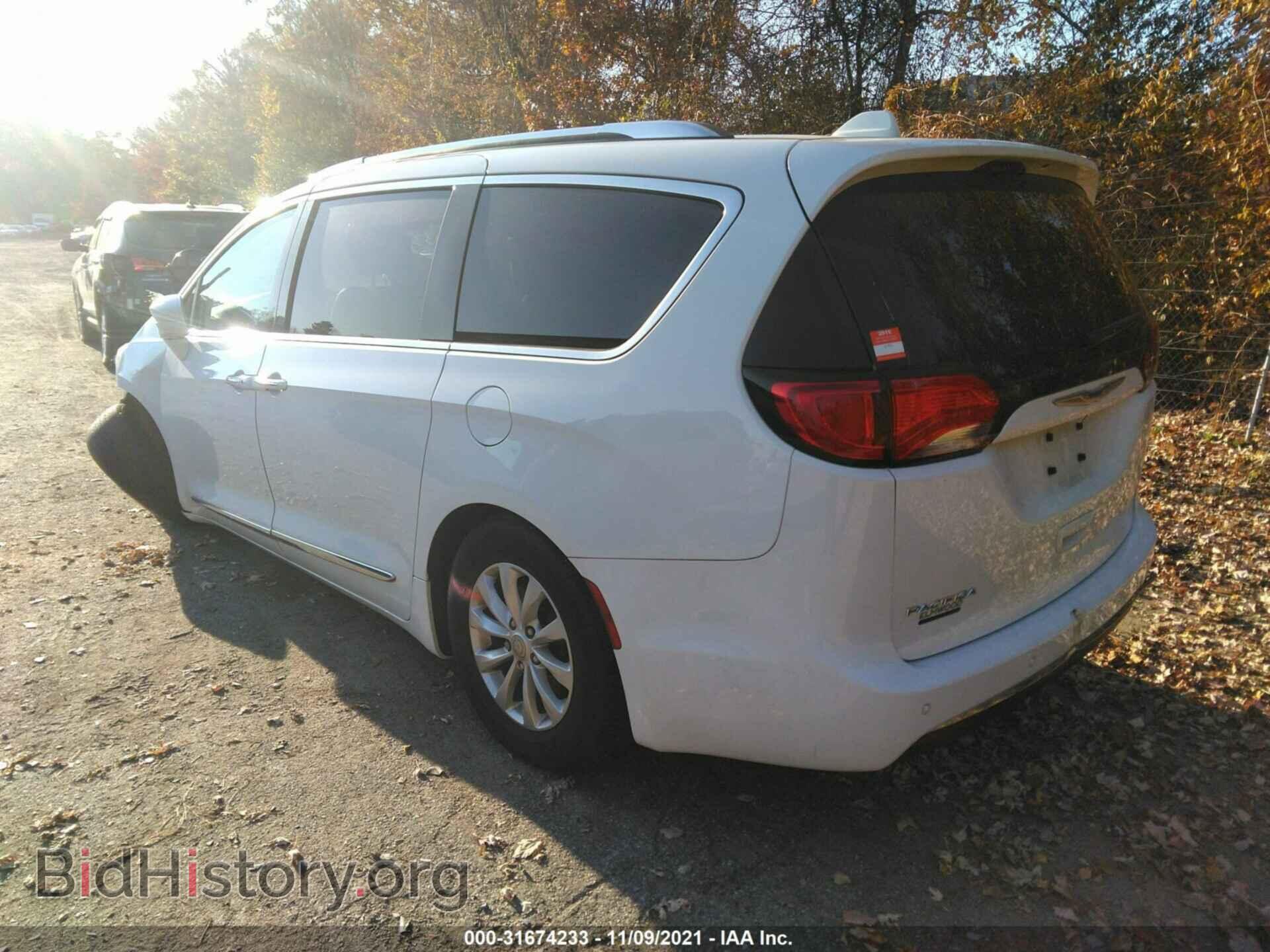 2019 CHRYSLER PACIFICA - VIN: 2C4RC1BGXKR576962 - Фото 3