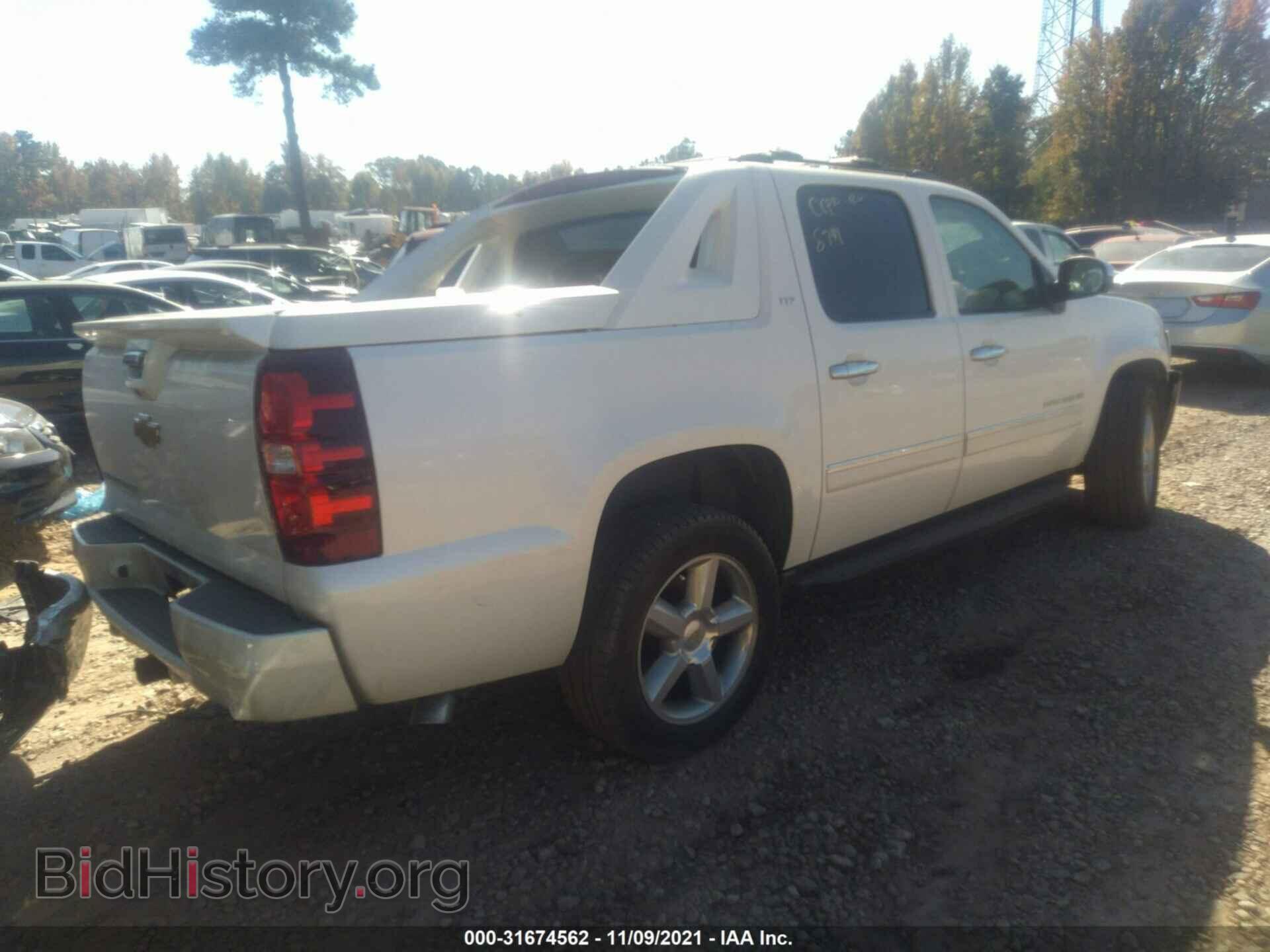 2012 CHEVROLET AVALANCHE - VIN: 3GNMCGE06CG238744 - Фото 4
