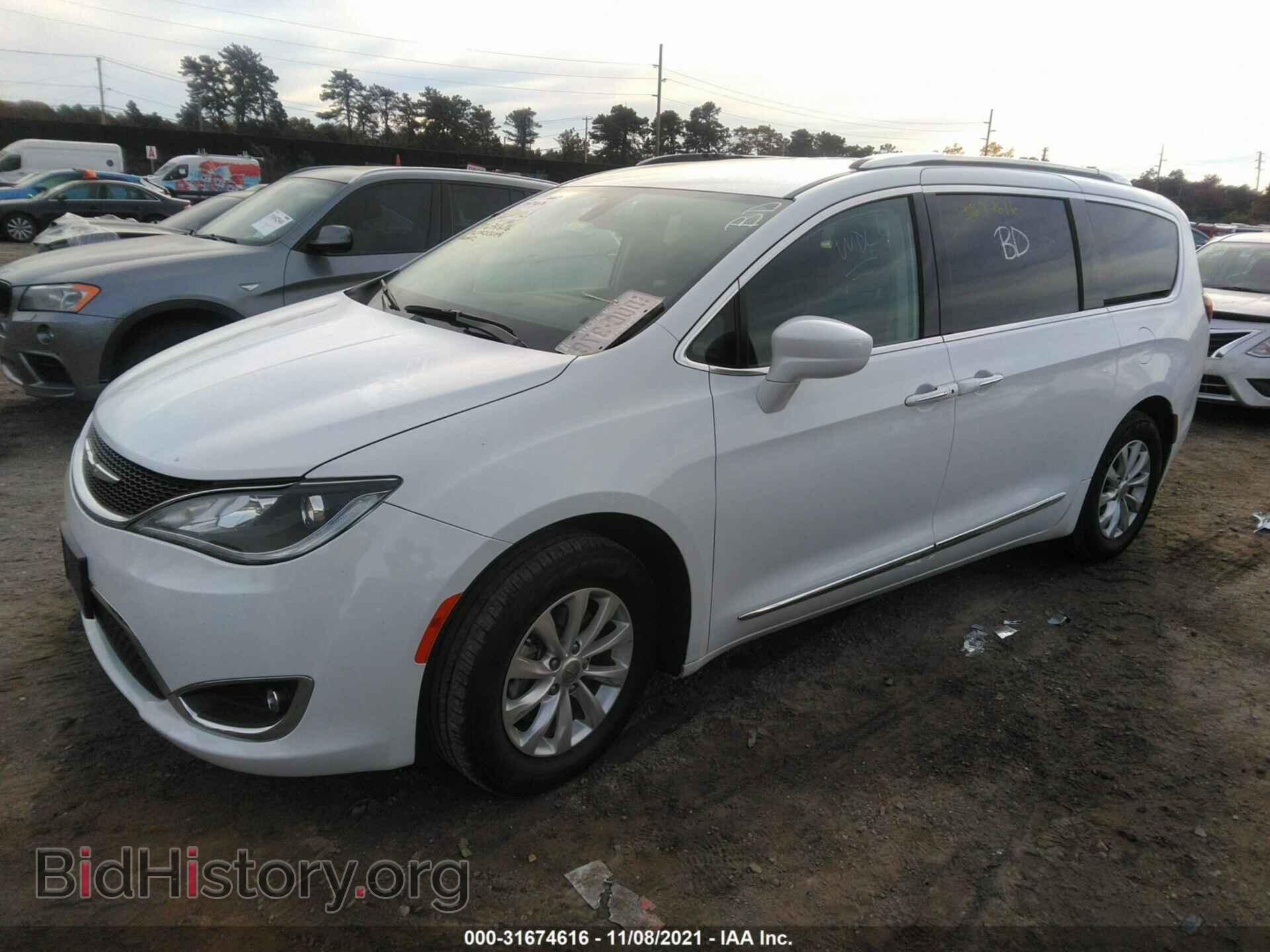 2019 CHRYSLER PACIFICA - VIN: 2C4RC1BG2KR626351 - Photo 2