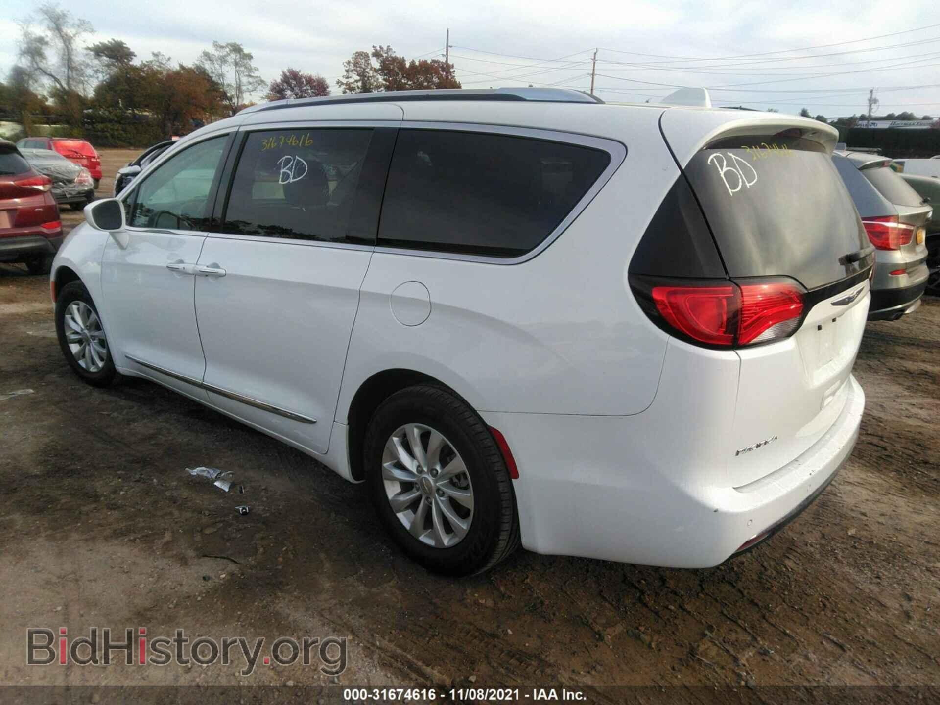 2019 CHRYSLER PACIFICA - VIN: 2C4RC1BG2KR626351 - Photo 3