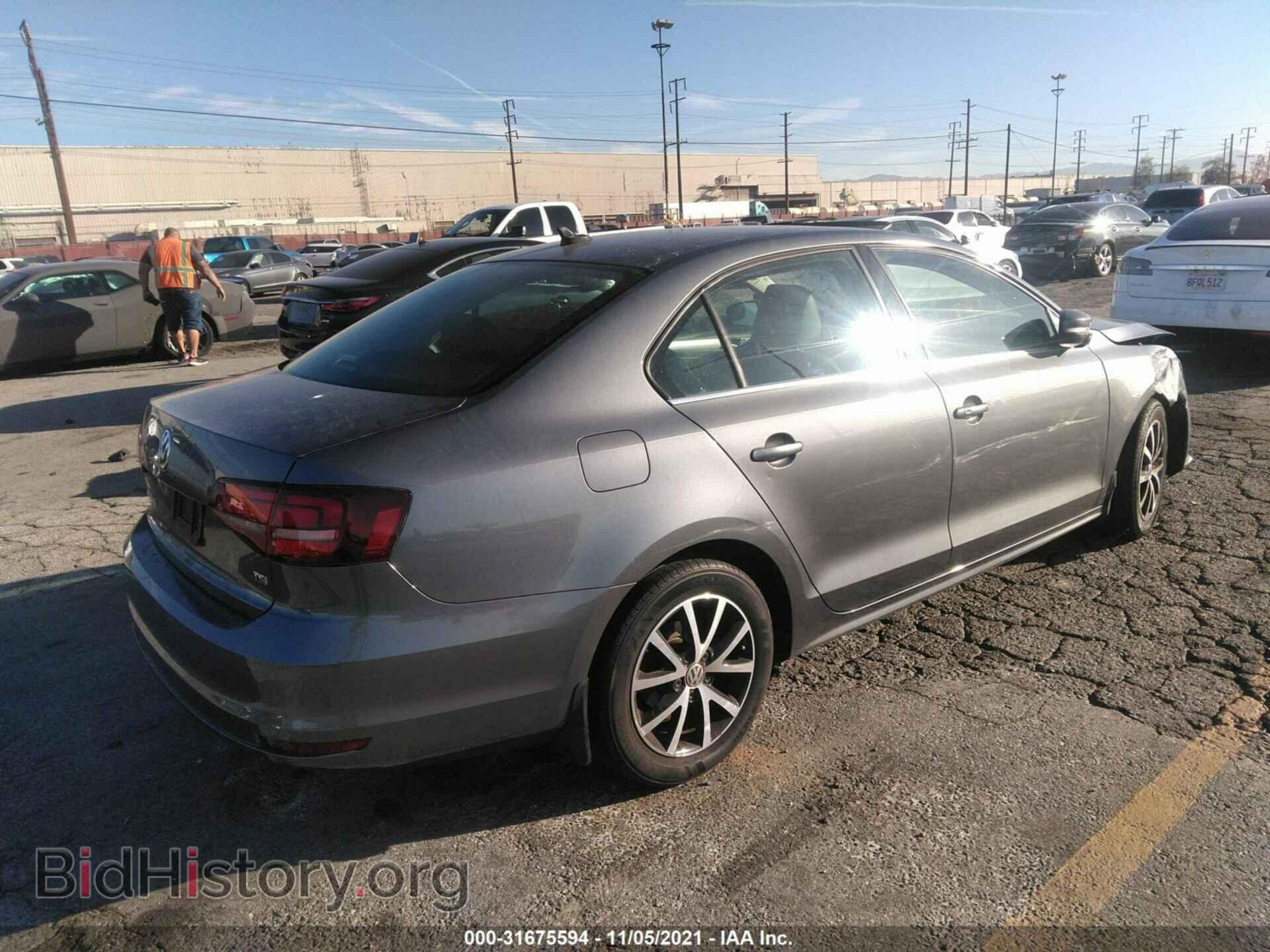 2017 VOLKSWAGEN JETTA - VIN: 3VWDB7AJ3HM201330 - Фото 4