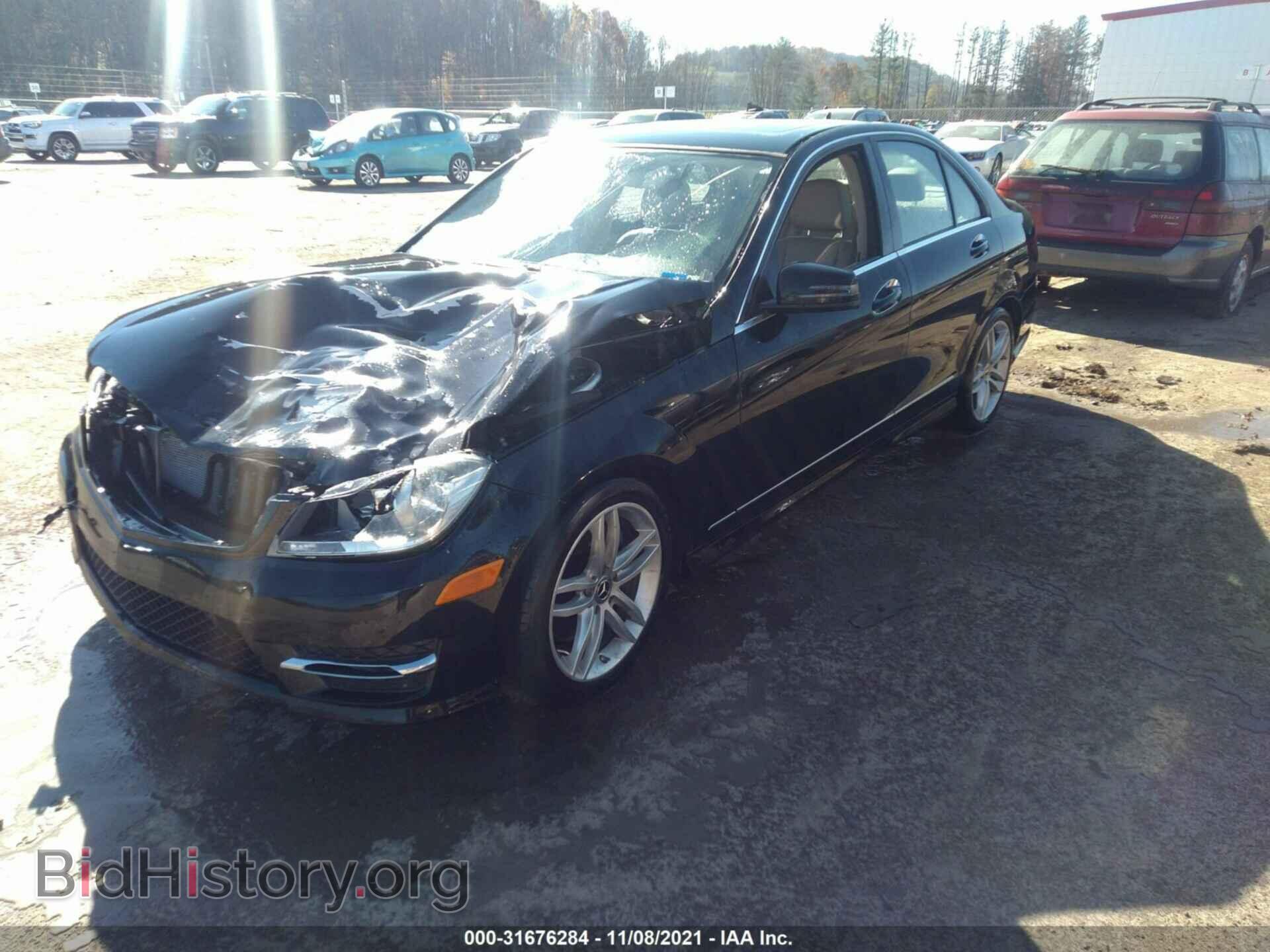 2014 MERCEDES-BENZ C-CLASS - VIN: WDDGF8AB3EA940182 - Фото 2