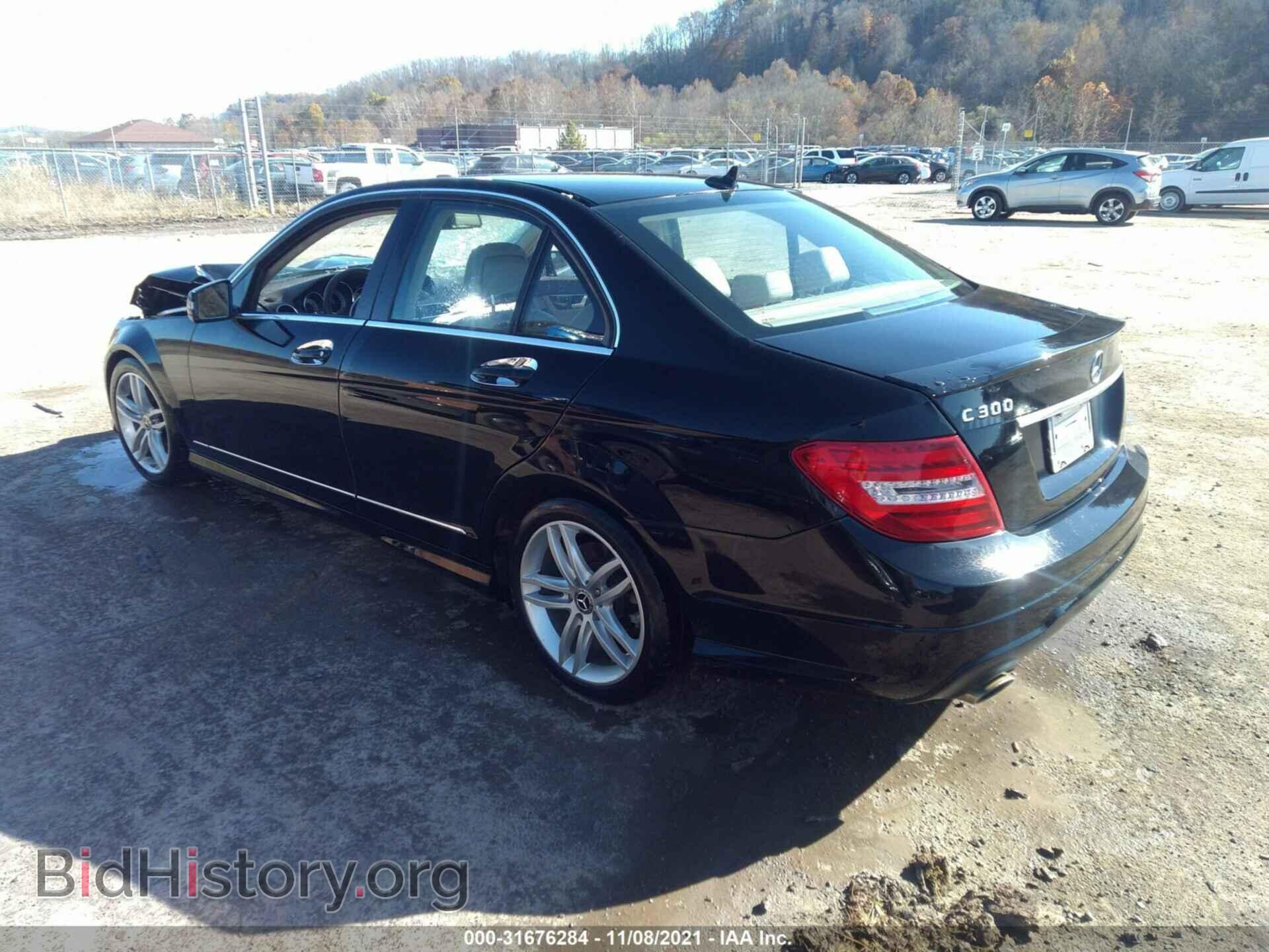 2014 MERCEDES-BENZ C-CLASS - VIN: WDDGF8AB3EA940182 - Фото 3