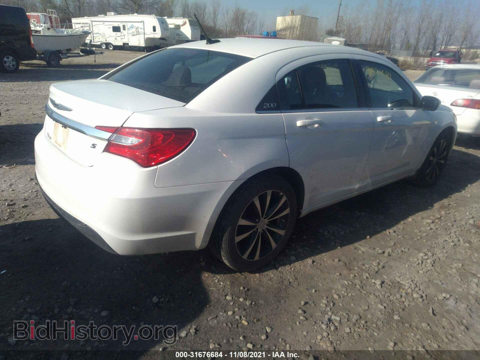 2013 CHRYSLER 200 - VIN: 1C3CCBBB6DN546474 - Фото 4