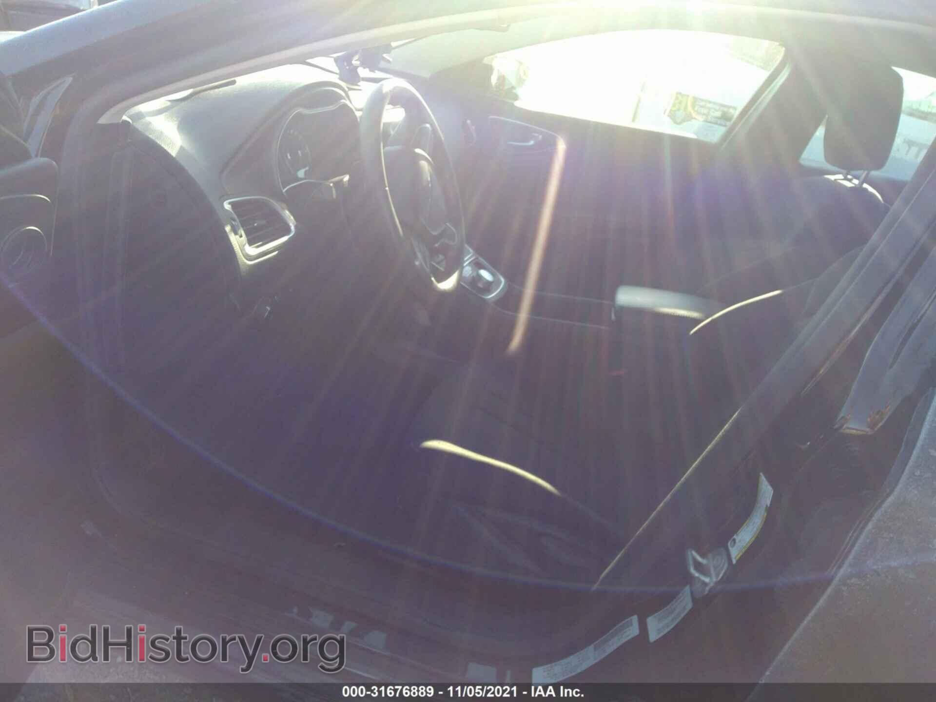 2016 CHRYSLER 200 - VIN: 1C3CCCAB3GN162275 - Photo 5
