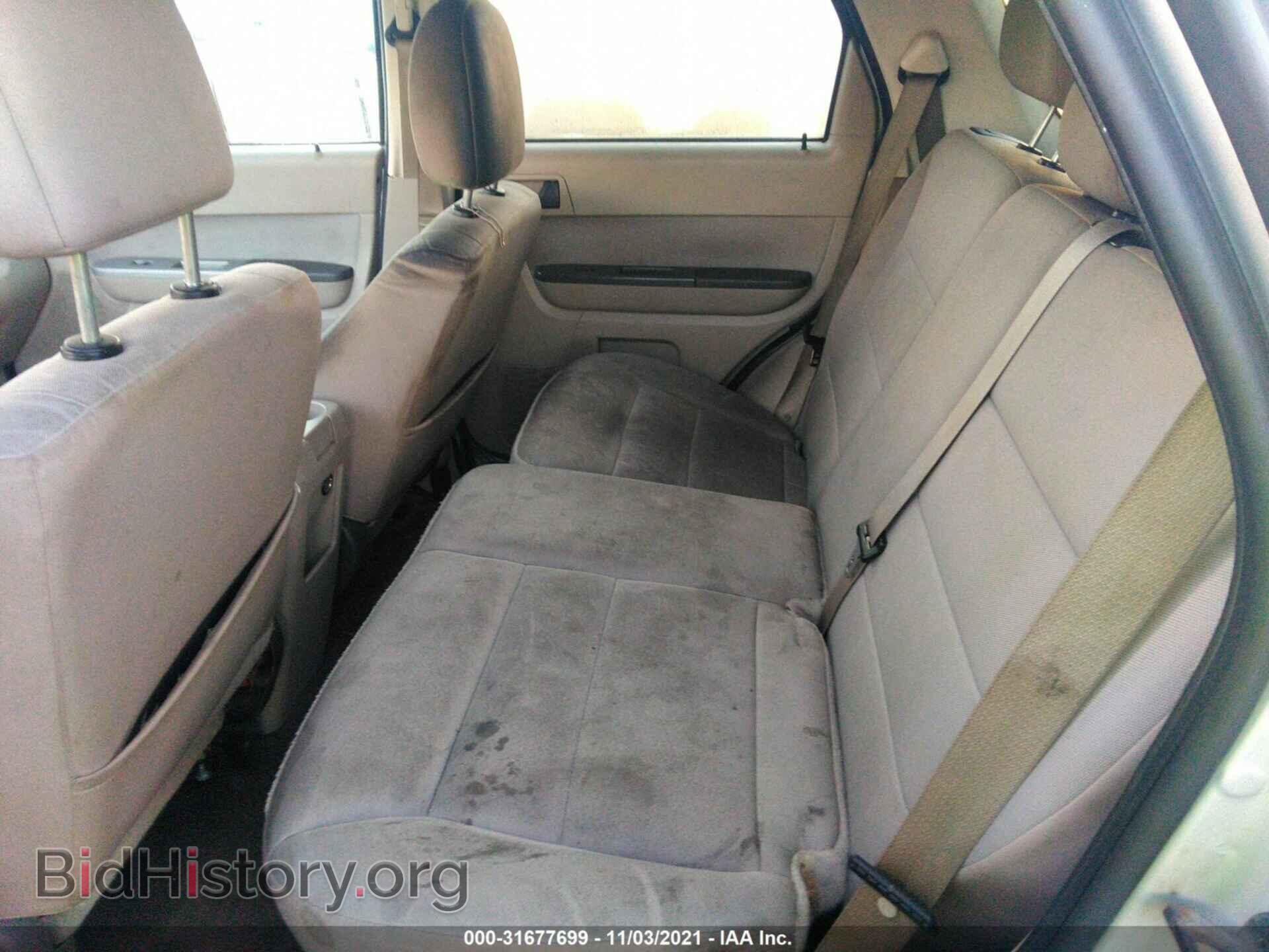 2011 FORD ESCAPE - VIN: 1FMCU0D78BKB44701 - Фото 8