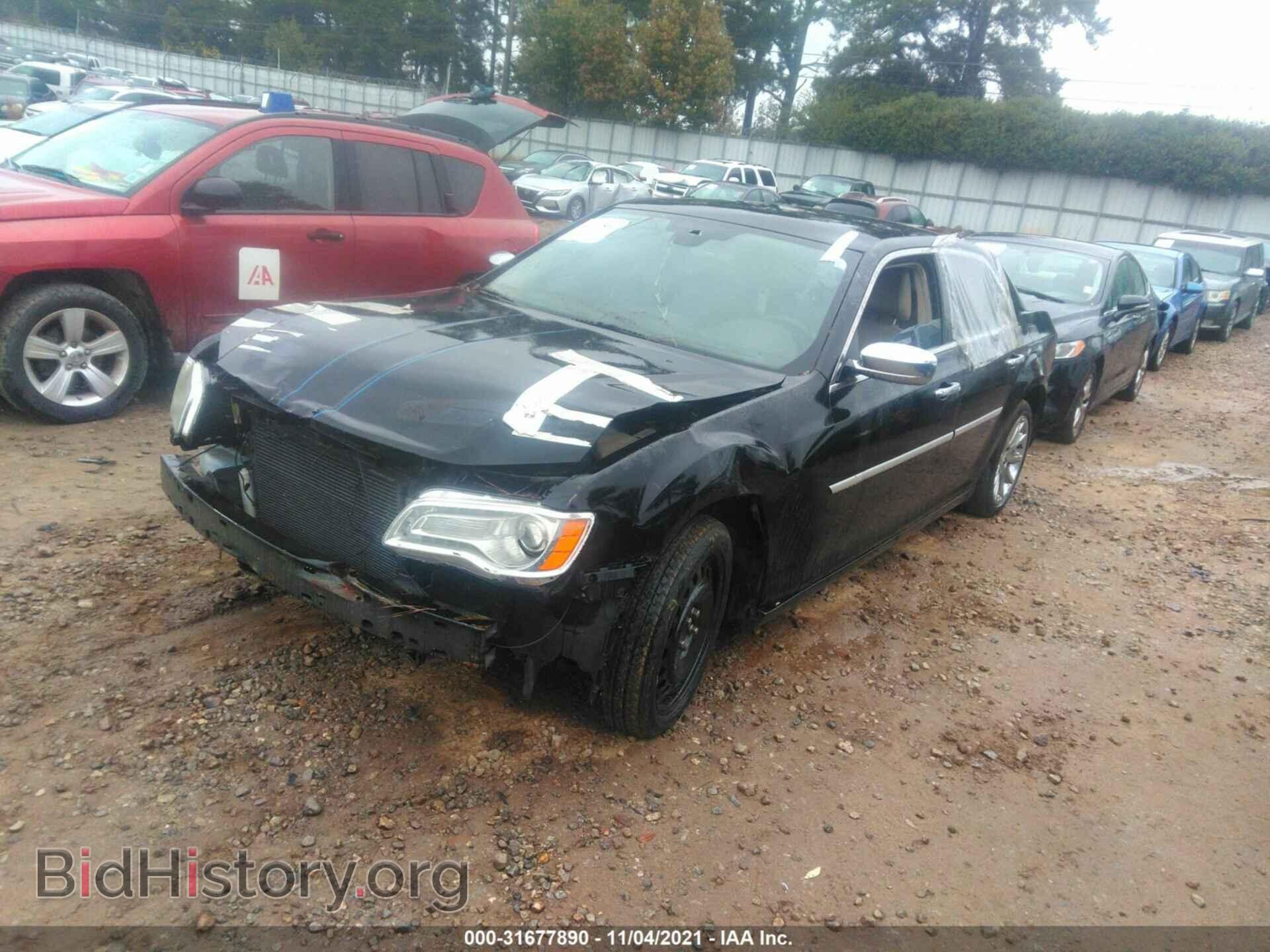 2012 CHRYSLER 300 - VIN: 2C3CCAET0CH242580 - Photo 2