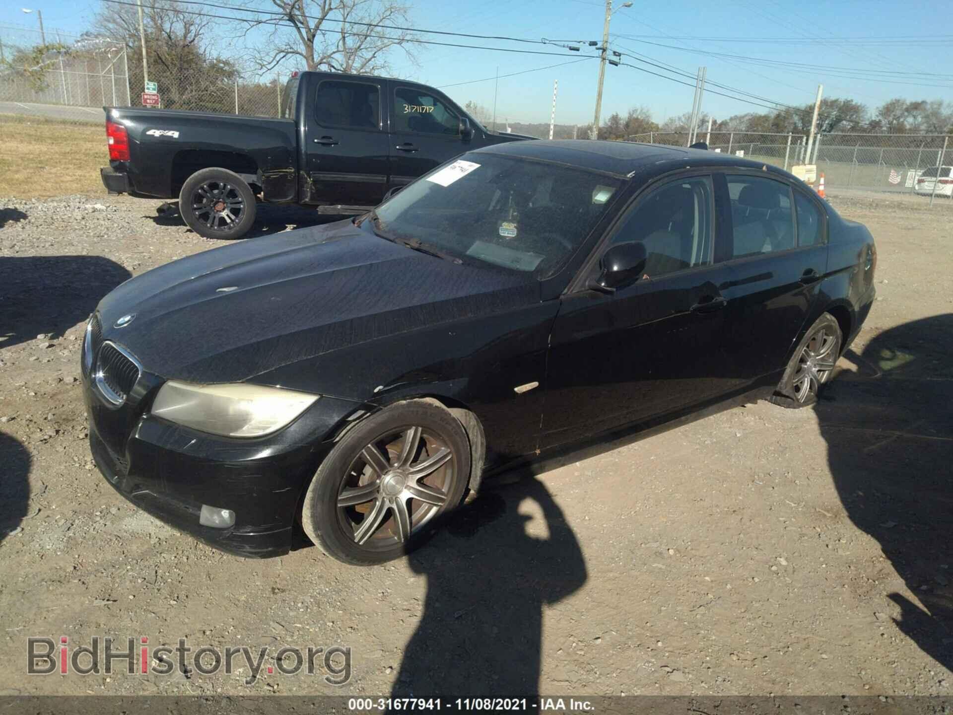 2009 BMW 3 SERIES - VIN: WBAPH77599NL82012 - Фото 2