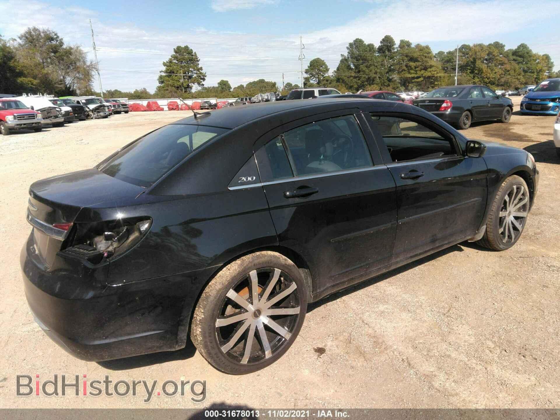 2012 CHRYSLER 200 - VIN: 1C3CCBBG1CN316545 - Фото 4