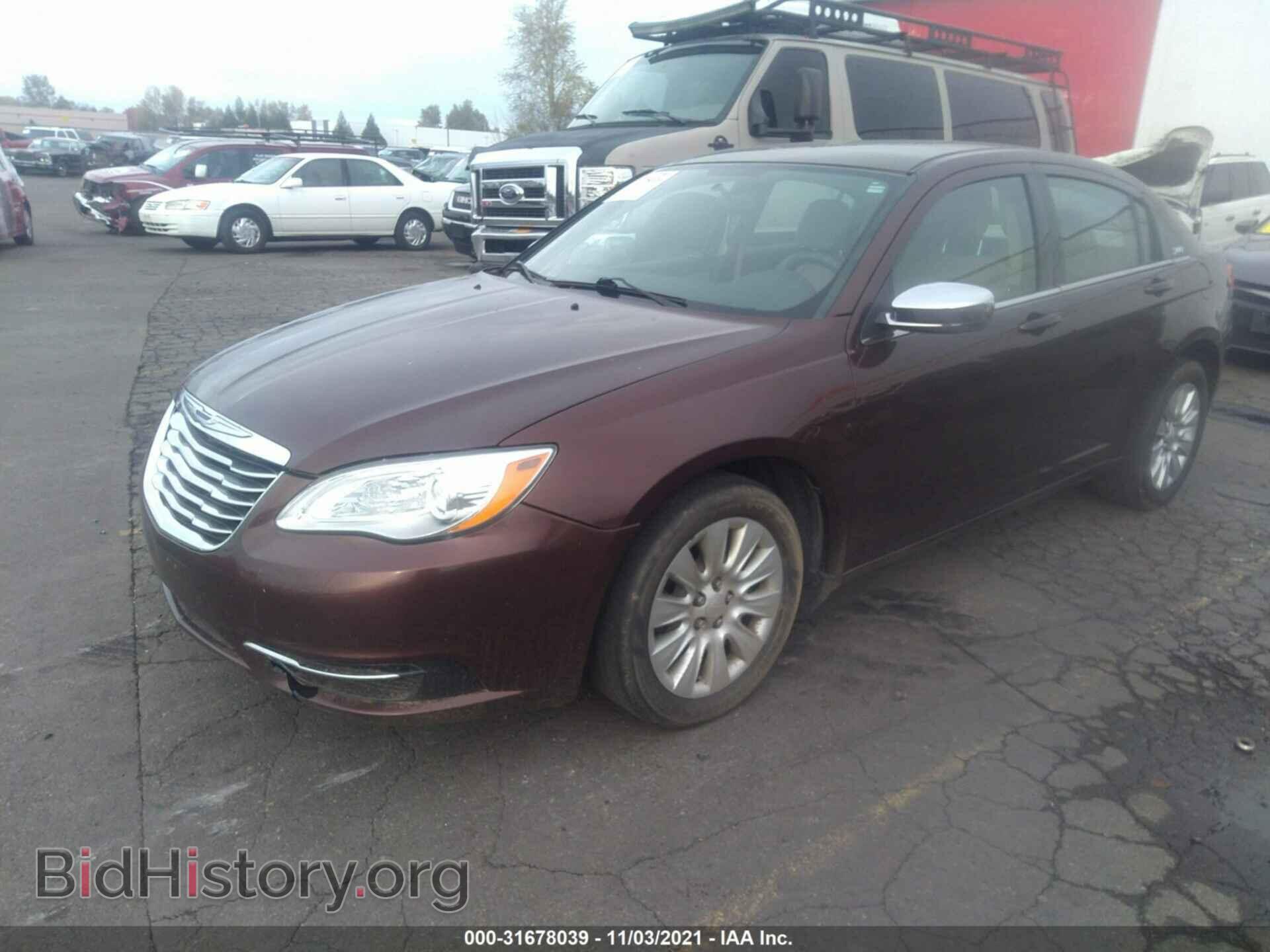 2012 CHRYSLER 200 - VIN: 1C3CCBAB0CN297928 - Фото 2