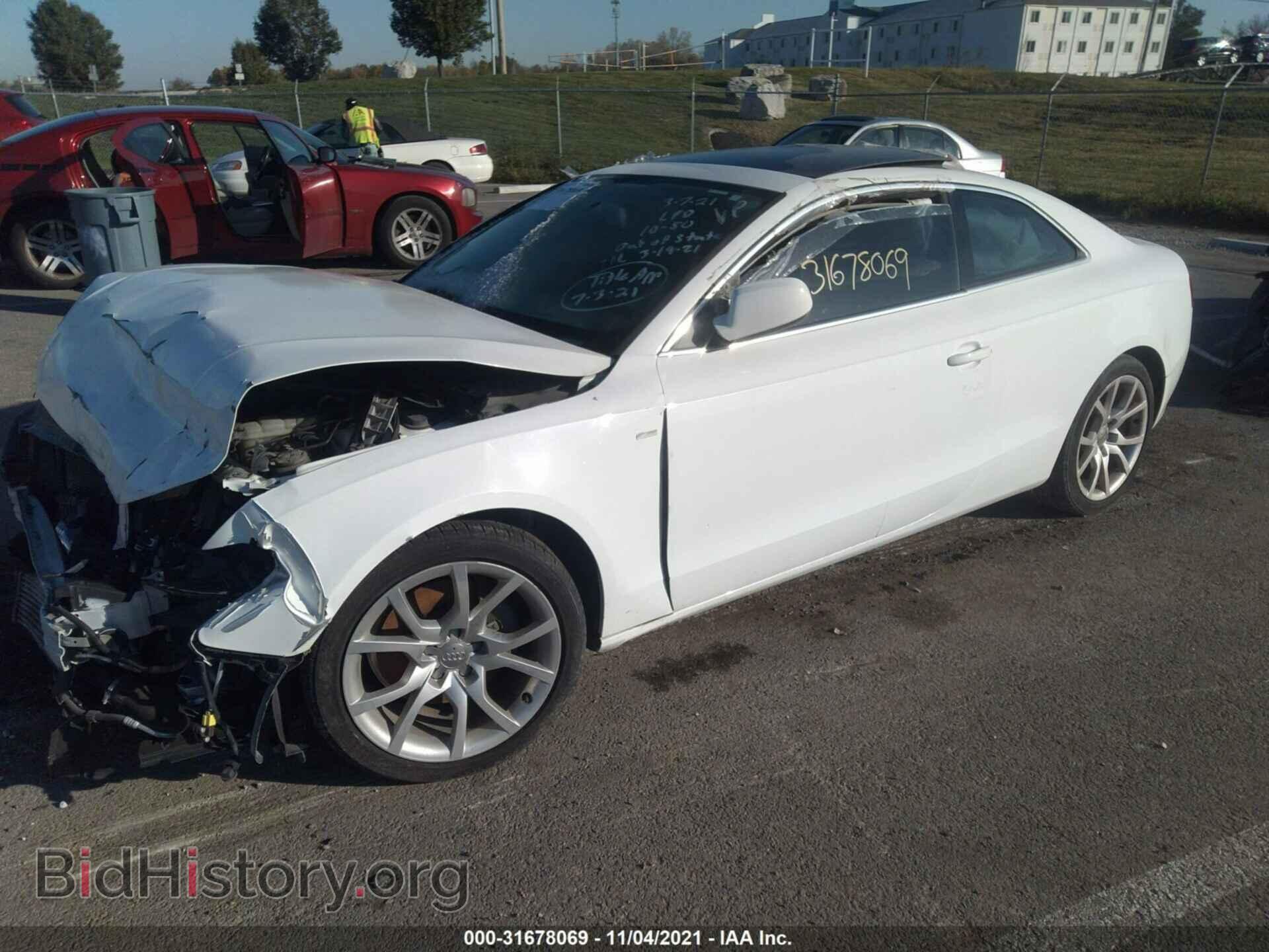 2011 AUDI A5 - VIN: WAUCFAFR2BA035334 - Фото 2
