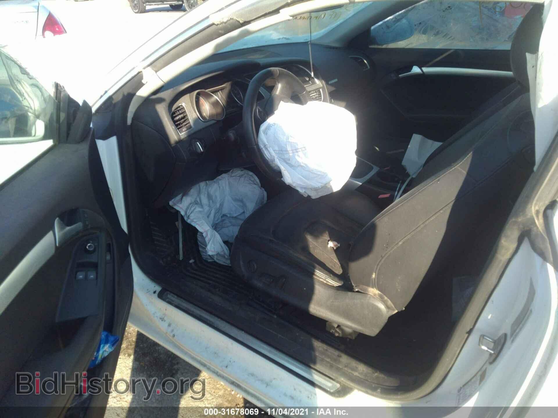 2011 AUDI A5 - VIN: WAUCFAFR2BA035334 - Фото 5