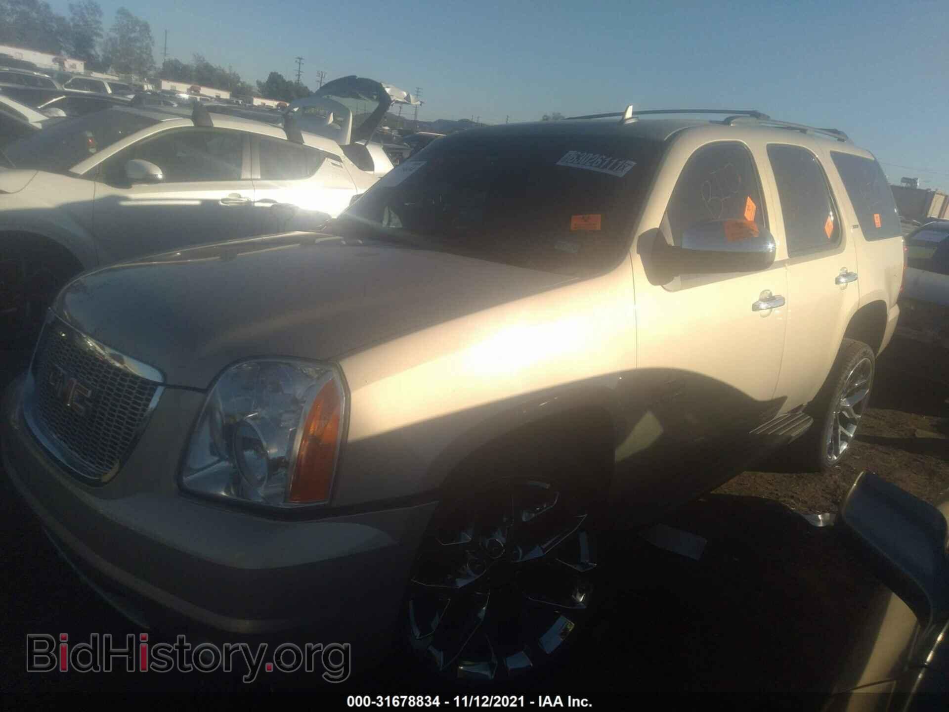 2011 GMC YUKON - VIN: 1GKS1CE05BR336035 - Фото 2