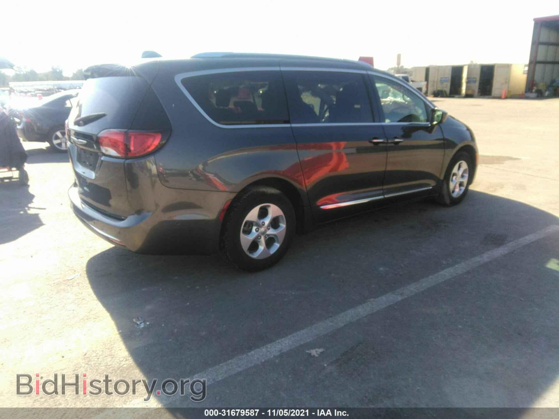 2017 CHRYSLER PACIFICA - VIN: 2C4RC1EGXHR811400 - Фото 4