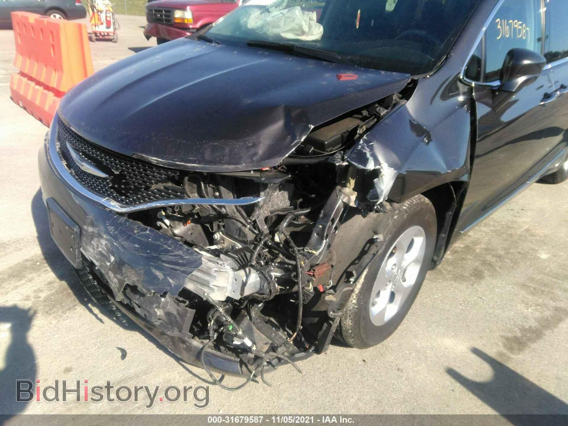 2017 CHRYSLER PACIFICA - VIN: 2C4RC1EGXHR811400 - Фото 6