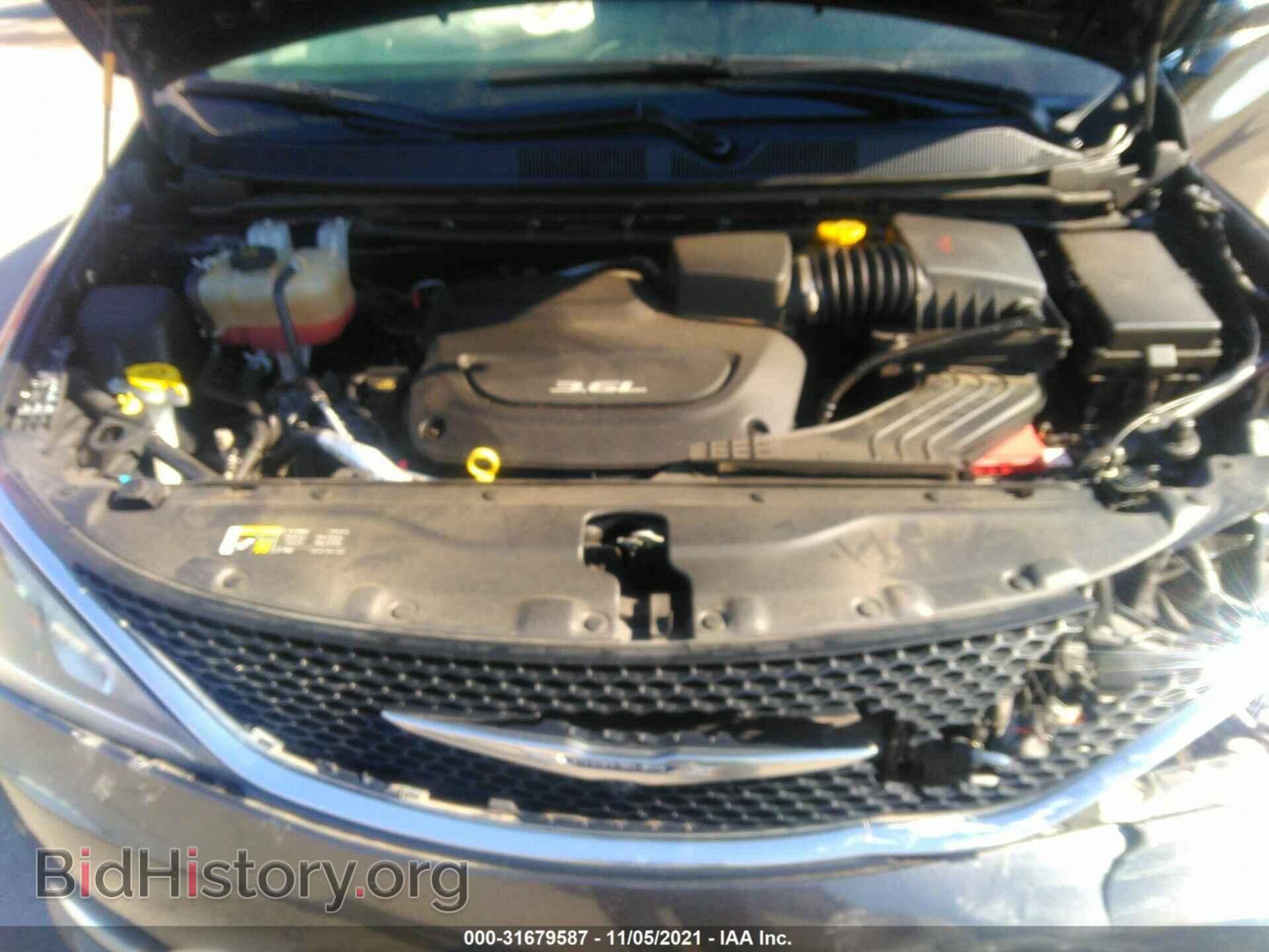 2017 CHRYSLER PACIFICA - VIN: 2C4RC1EGXHR811400 - Фото 10
