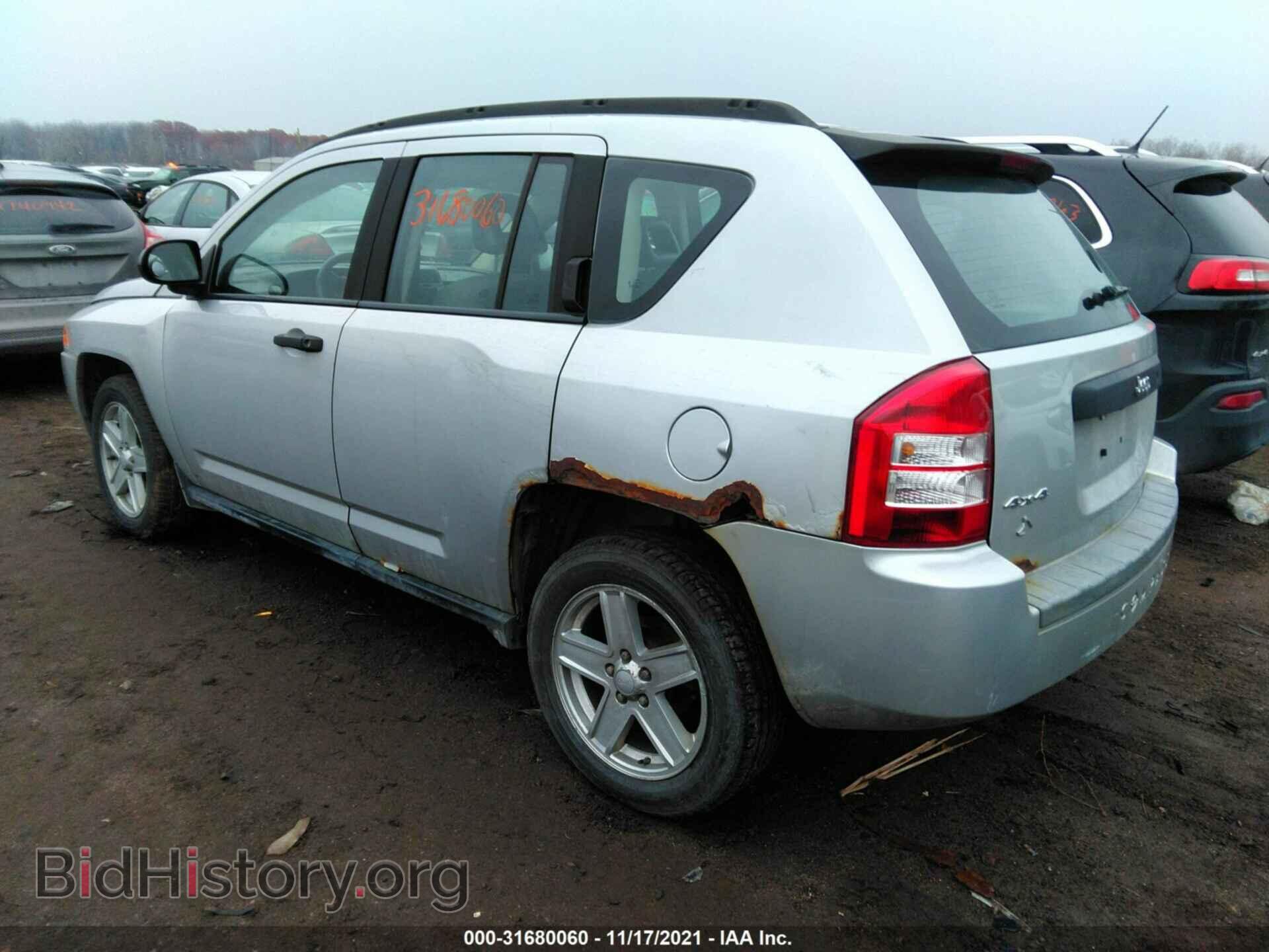 2007 JEEP COMPASS - VIN: 1J8FF47W97D217133 - Фото 3