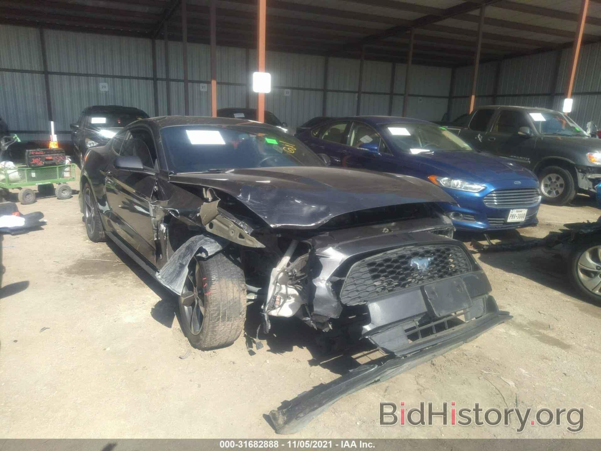 Photo 1FA6P8AM4F5375445 - FORD MUSTANG 2015
