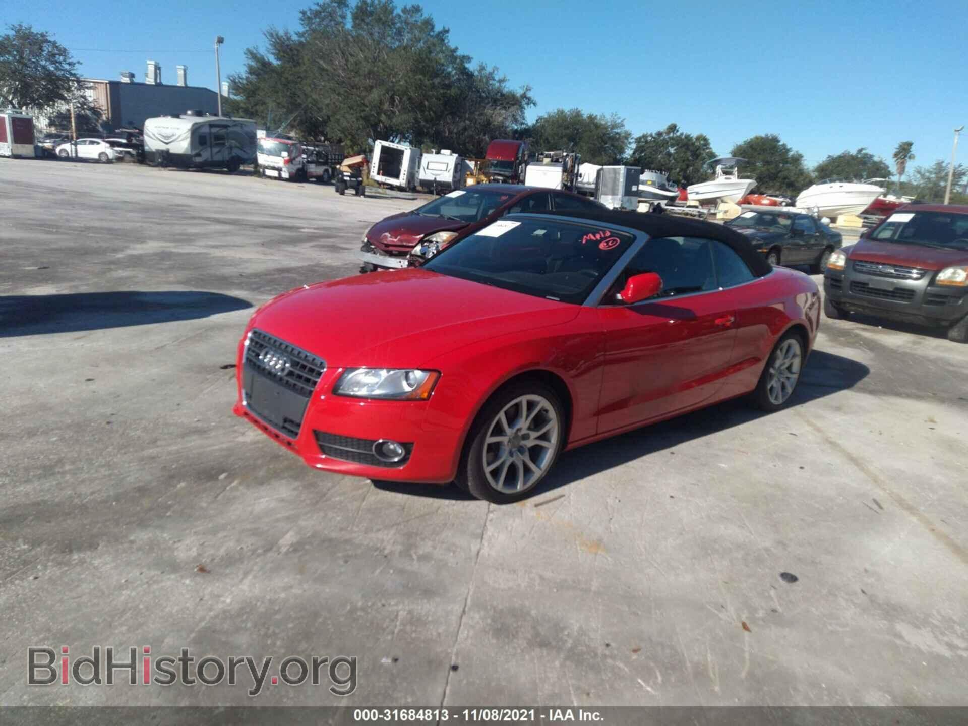 2011 AUDI A5 - VIN: WAUCFAFH7BN017668 - Фото 2