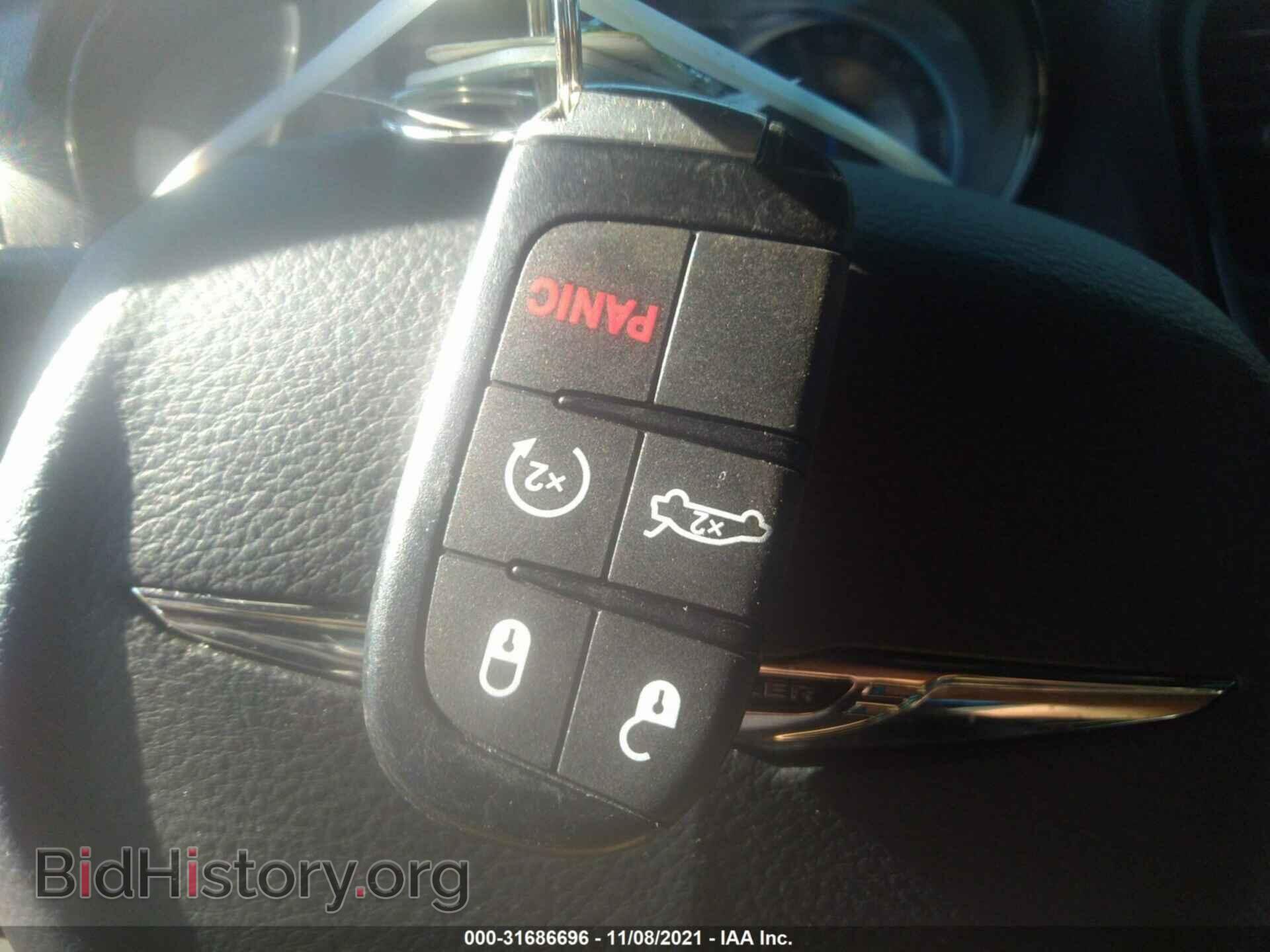 2016 CHRYSLER 300 - VIN: 2C3CCAGG3GH296476 - Photo 11