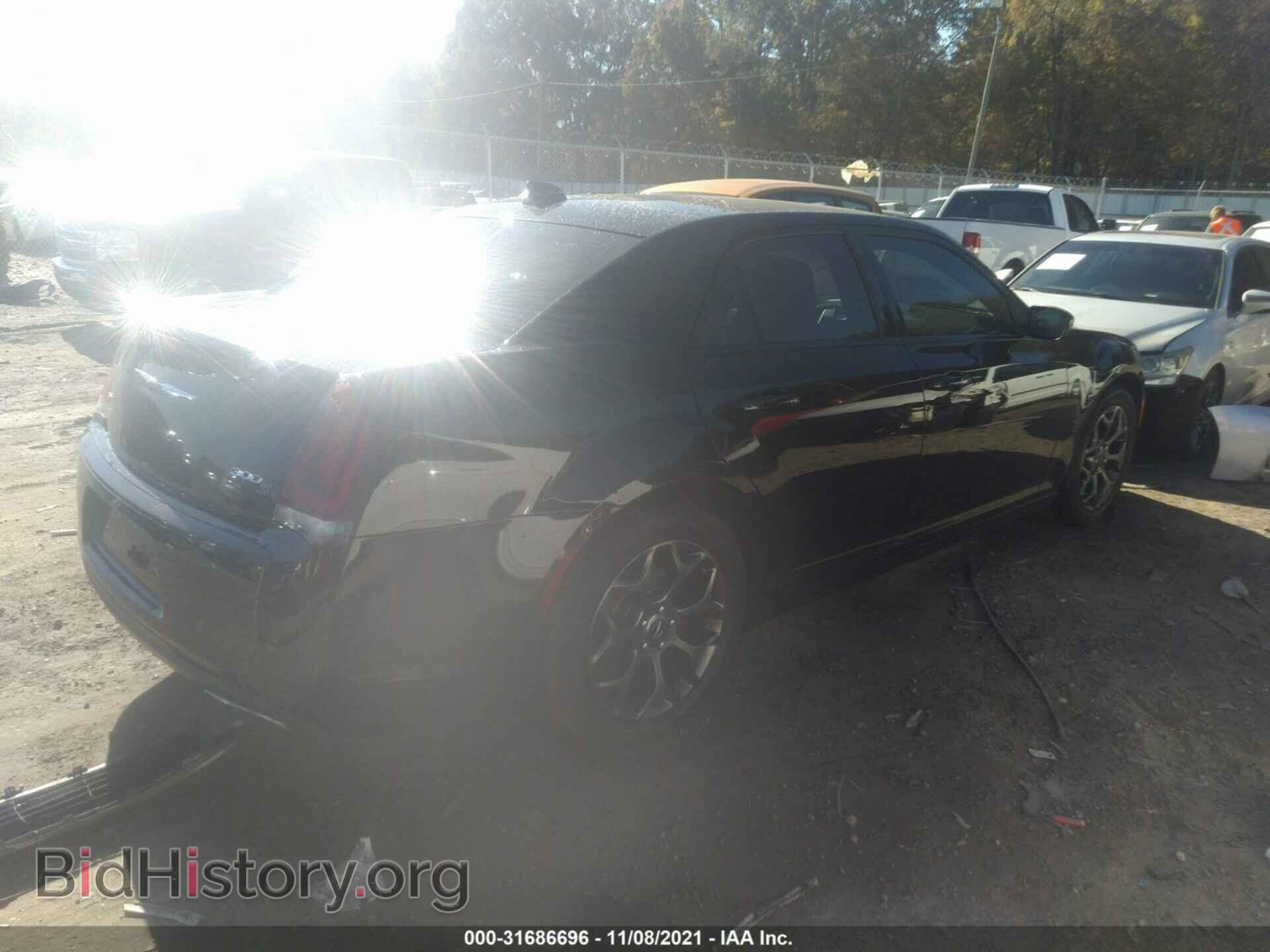 2016 CHRYSLER 300 - VIN: 2C3CCAGG3GH296476 - Photo 4
