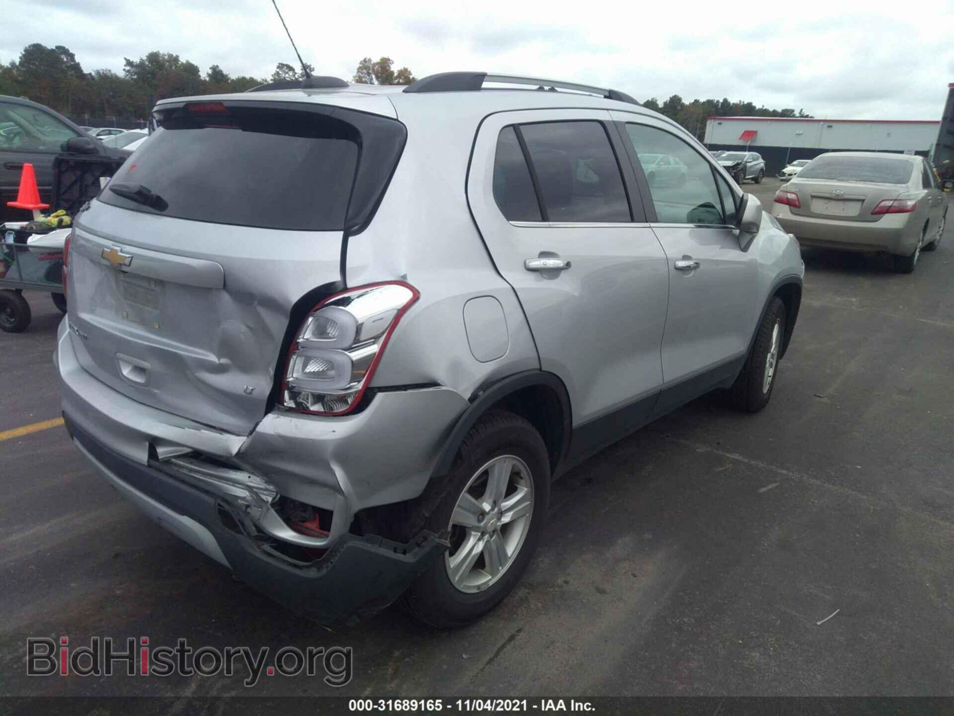 2017 CHEVROLET TRAX - VIN: 3GNCJPSB0HL239393 - Фото 4