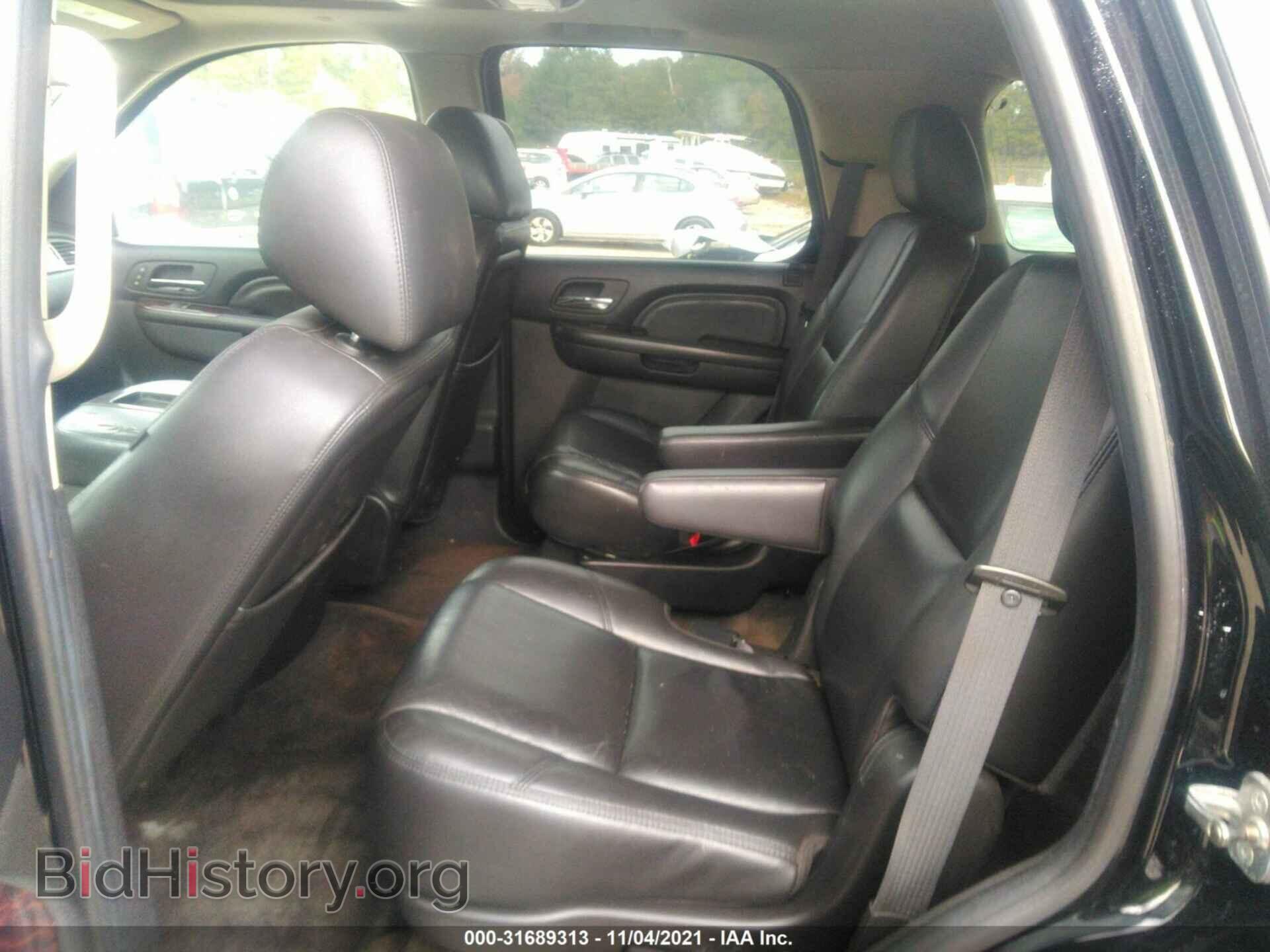 2011 GMC YUKON - VIN: 1GKS2EEF3BR334801 - Photo 8